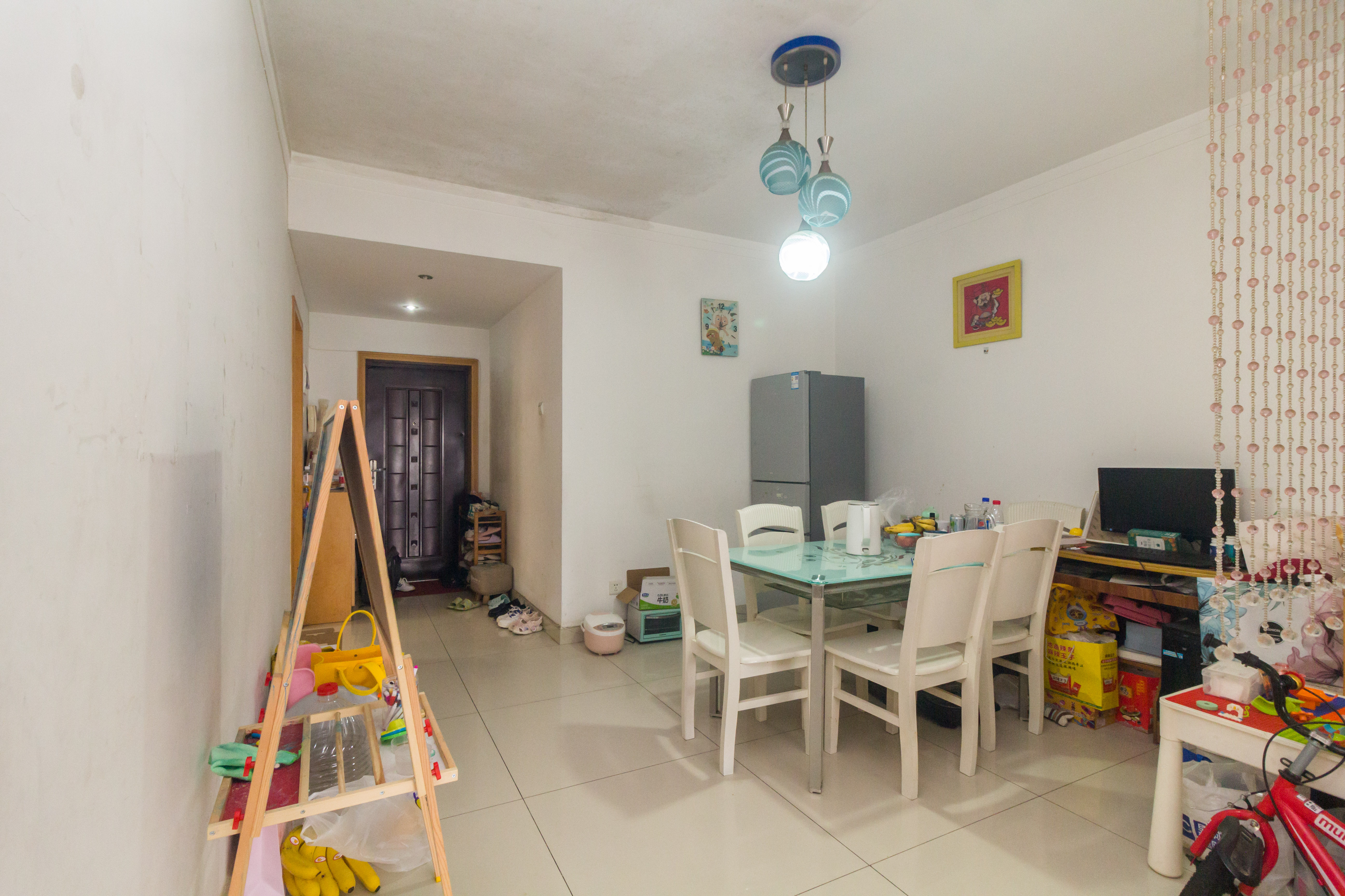 圣力华苑 2室2厅1卫 46.80万 圣力华苑 2室2厅1卫 46.80万客厅