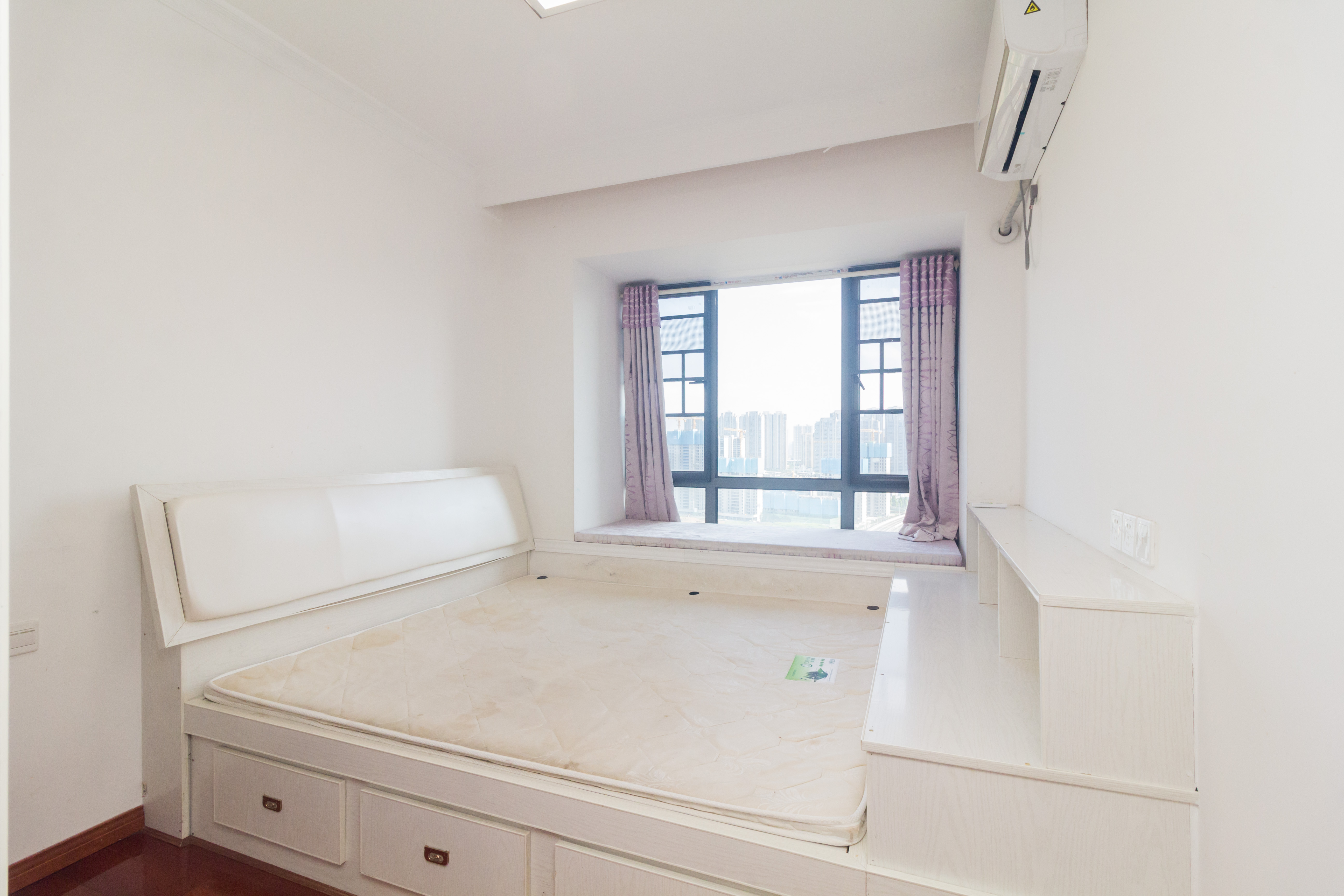 中交中央公园D4区  3室2厅1卫    103.8万卧室