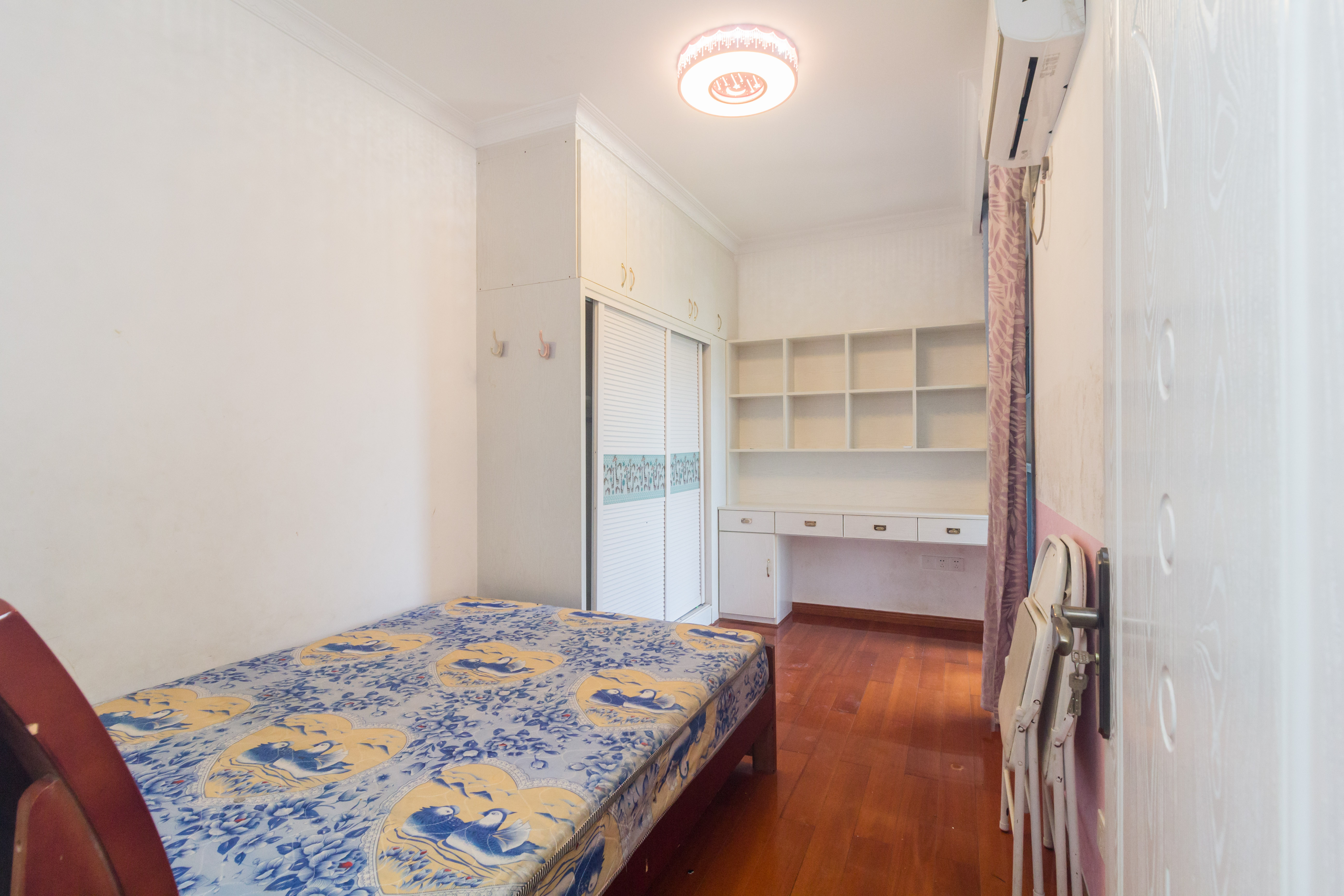 中交中央公园D4区  3室2厅1卫    103.8万卧室