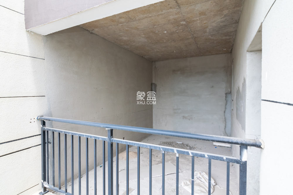 新華聯(lián)夢想城  3室2廳1衛(wèi)   96.70萬