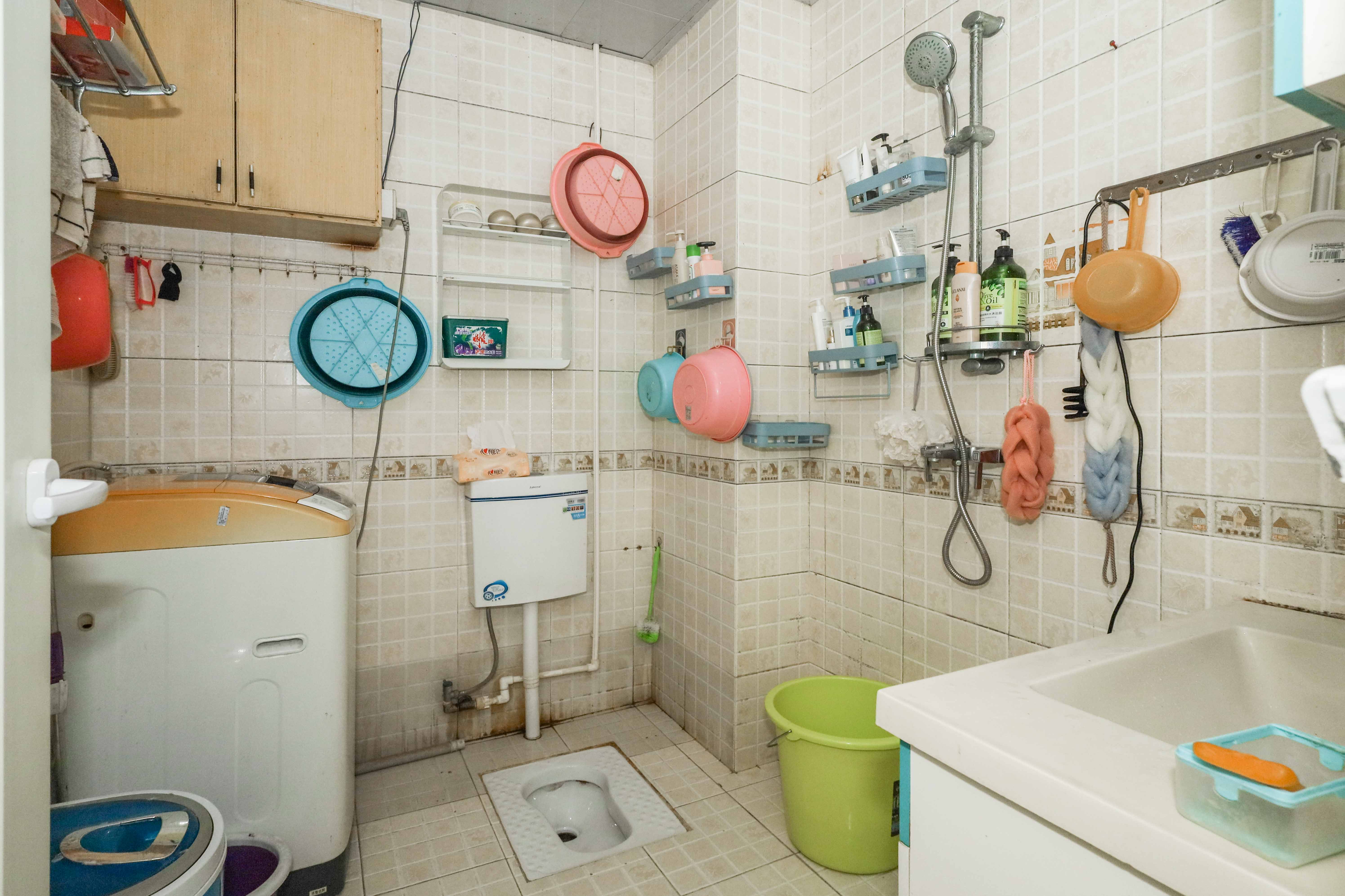 雷锋机电市场一期 3室2厅2卫 50.0万 雷锋机电市场一期 3室2厅2卫 50.0万卫生间