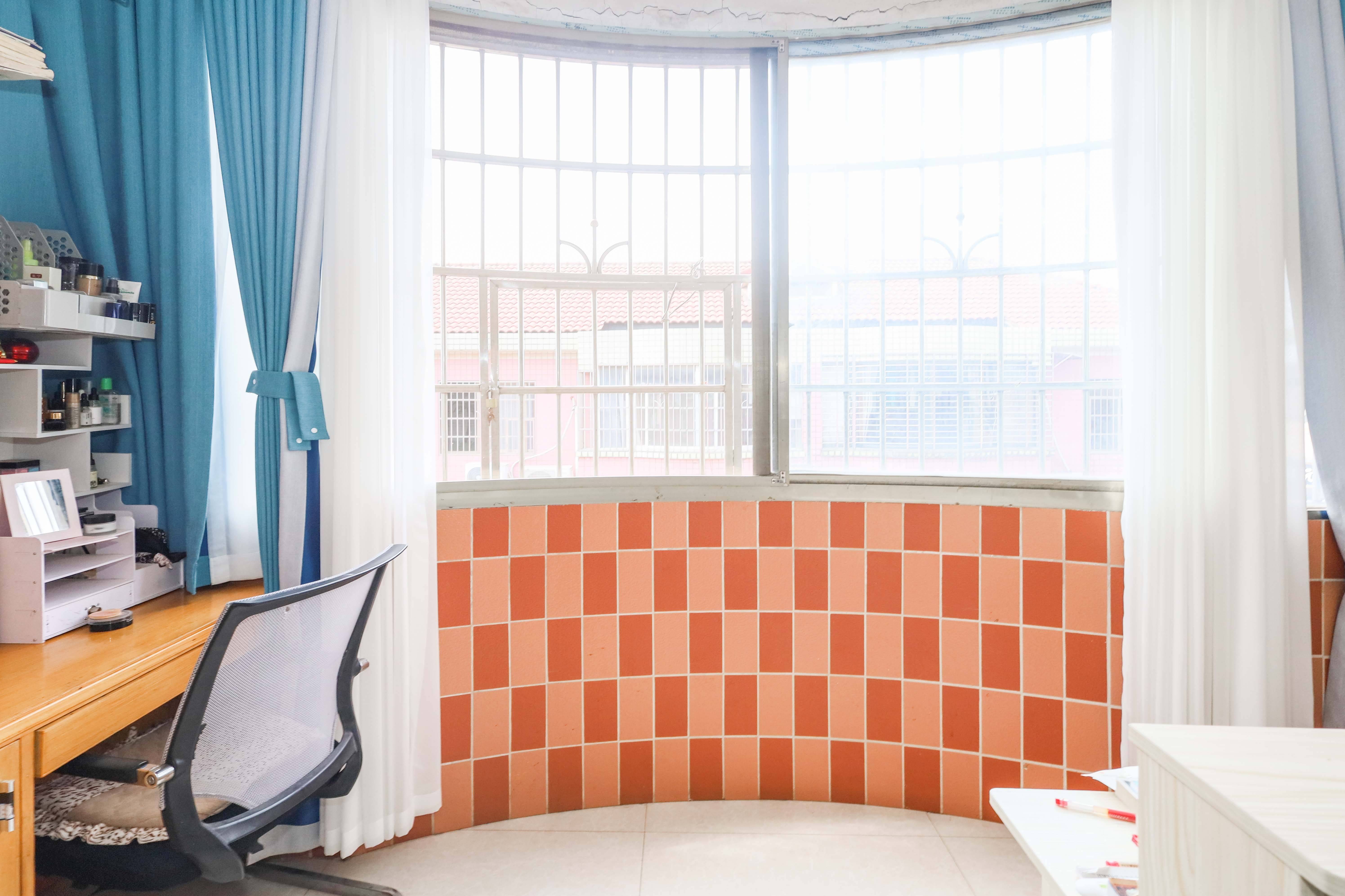 雷锋机电市场一期 3室2厅2卫 50.0万 雷锋机电市场一期 3室2厅2卫 50.0万阳台