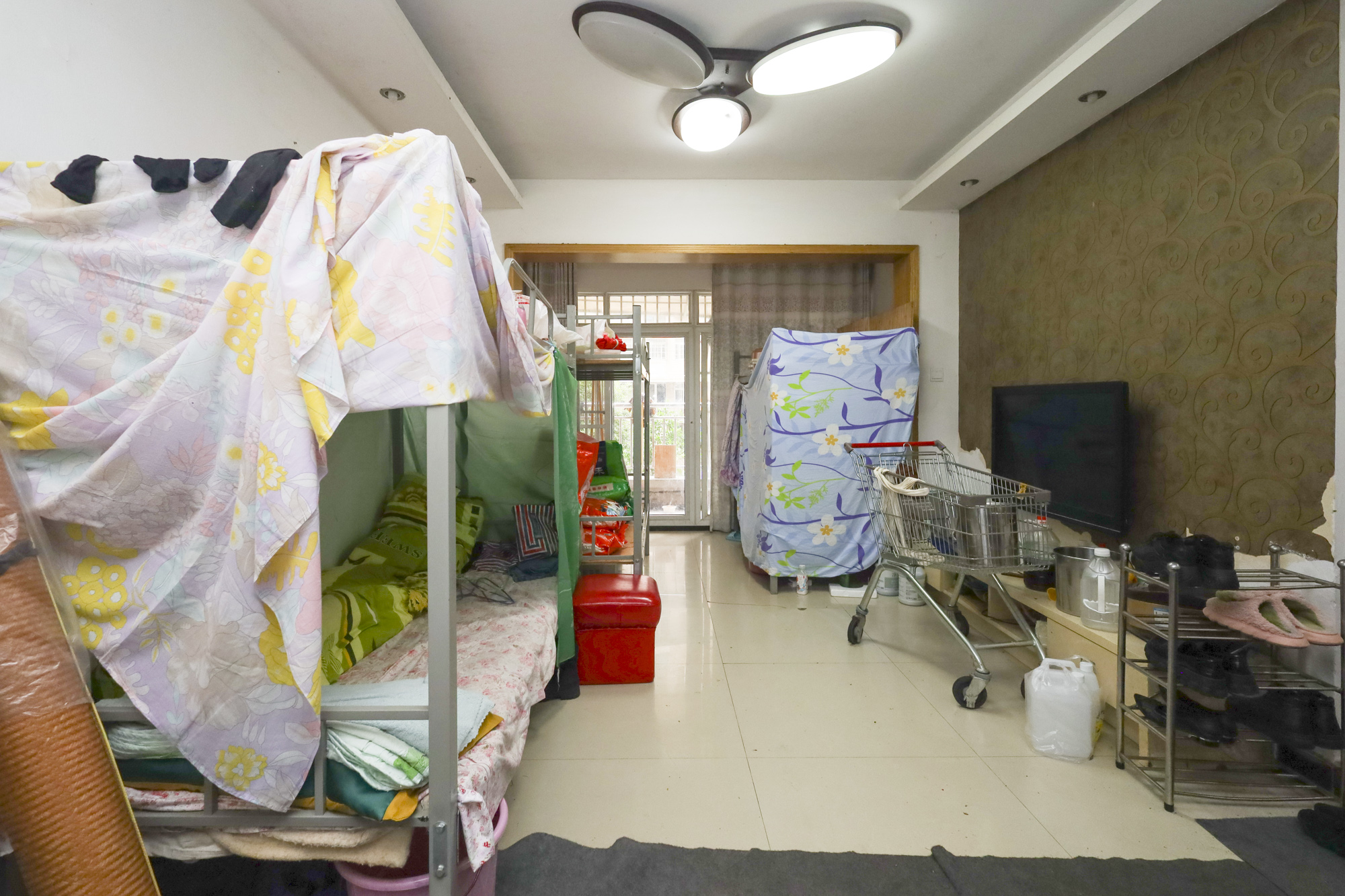 风华四季园  3室2厅1卫    89.0万客厅