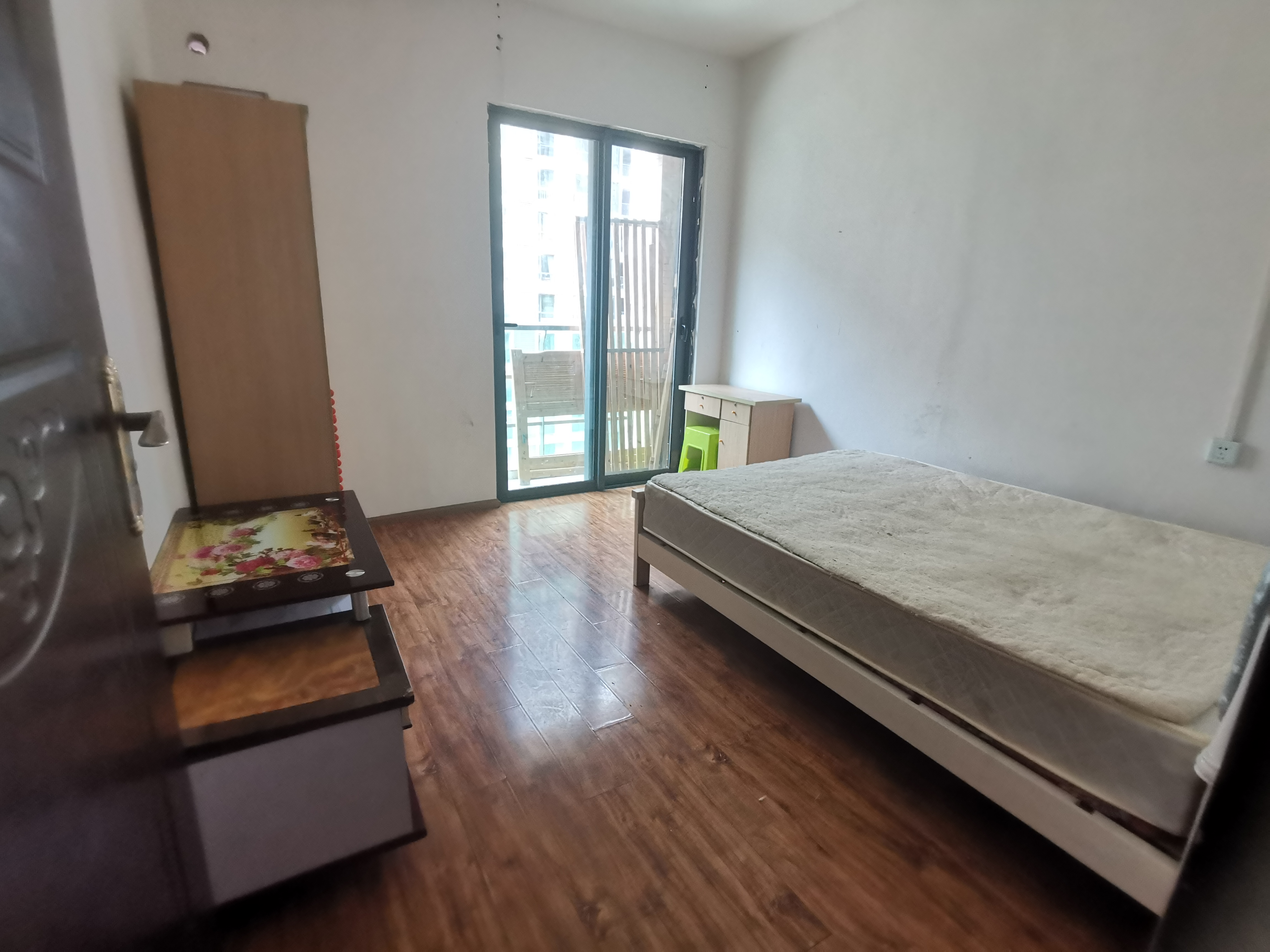 中天会展城B区  2室1厅1卫   2600.00元/月户型图