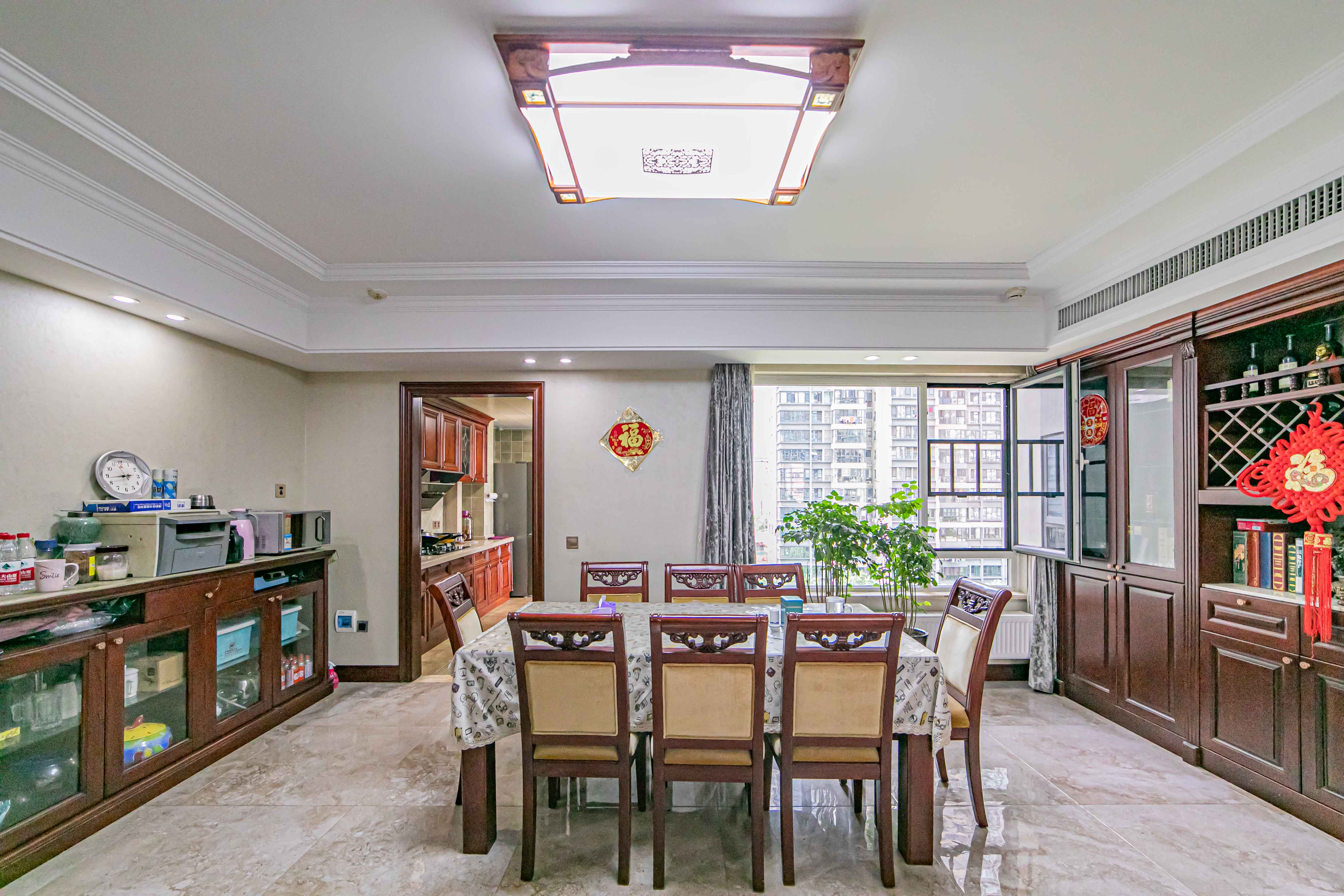 北辰三角洲E3区  4室2厅2卫   350.00万 北辰三角洲E3区  4室2厅2卫   350.00万客厅