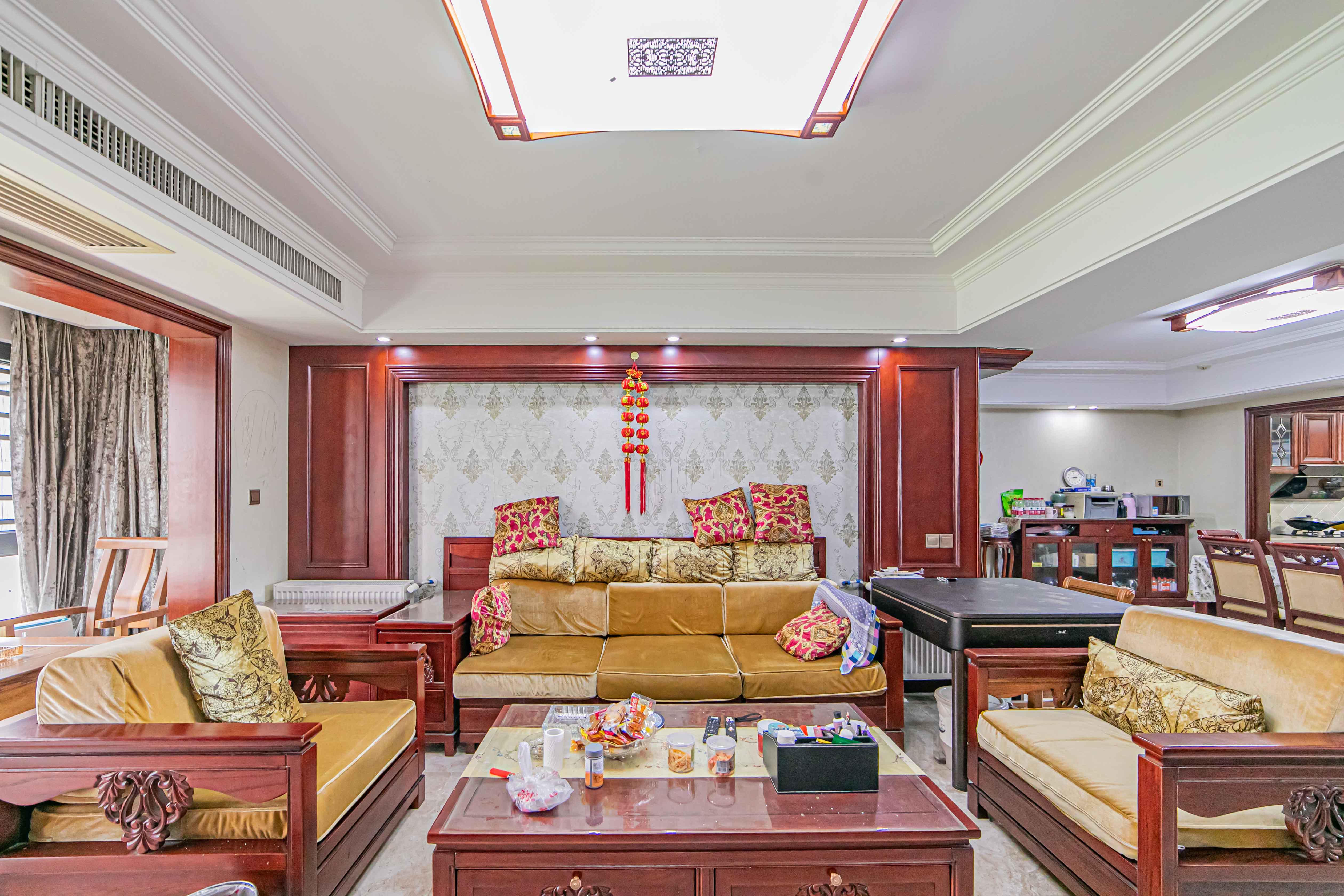 北辰三角洲E3区  4室2厅2卫   350.00万 北辰三角洲E3区  4室2厅2卫   350.00万客厅