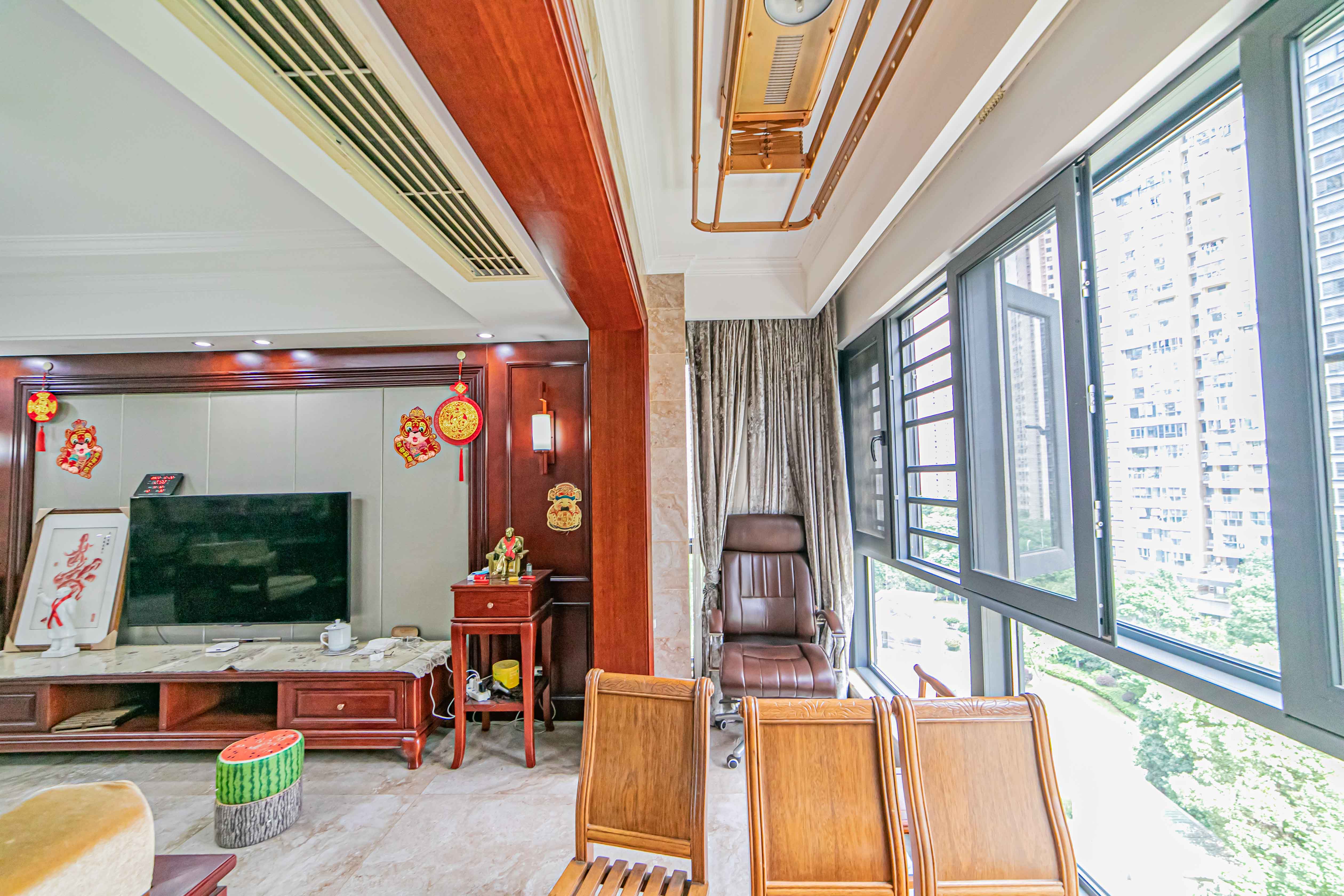 北辰三角洲E3区  4室2厅2卫   350.00万 北辰三角洲E3区  4室2厅2卫   350.00万阳台