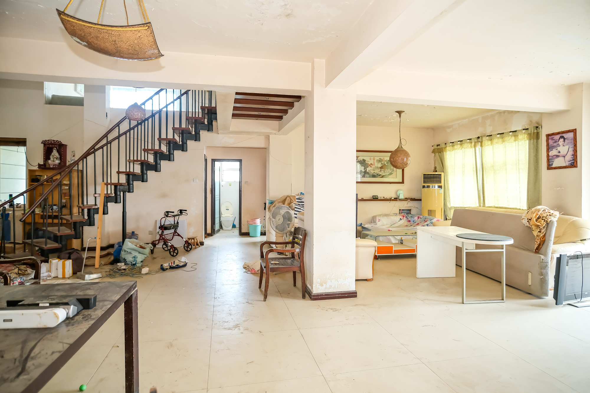 山水人家三期 4室2厅2卫 105.00万 山水人家三期 4室2厅2卫 105.00万客厅