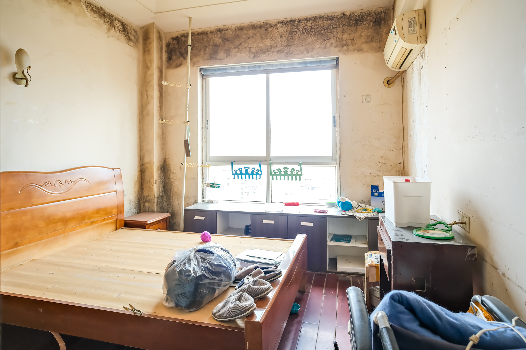 山水人家三期 4室2厅2卫 105.00万 山水人家三期 4室2厅2卫 105.00万卧室