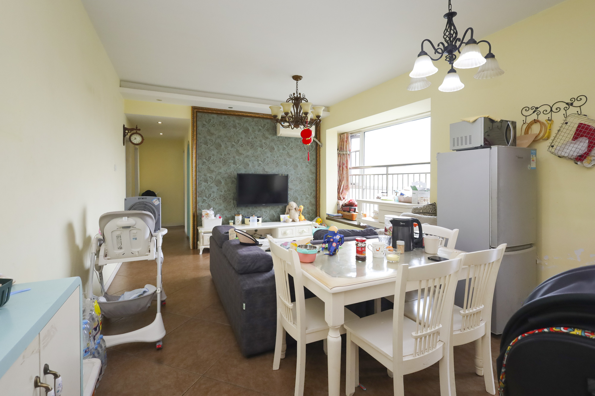 华韵城市海岸(城市水岸苑) 3室2厅1卫 129.0万 华韵城市海岸(城市水岸苑) 3室2厅1卫 129.0万客厅