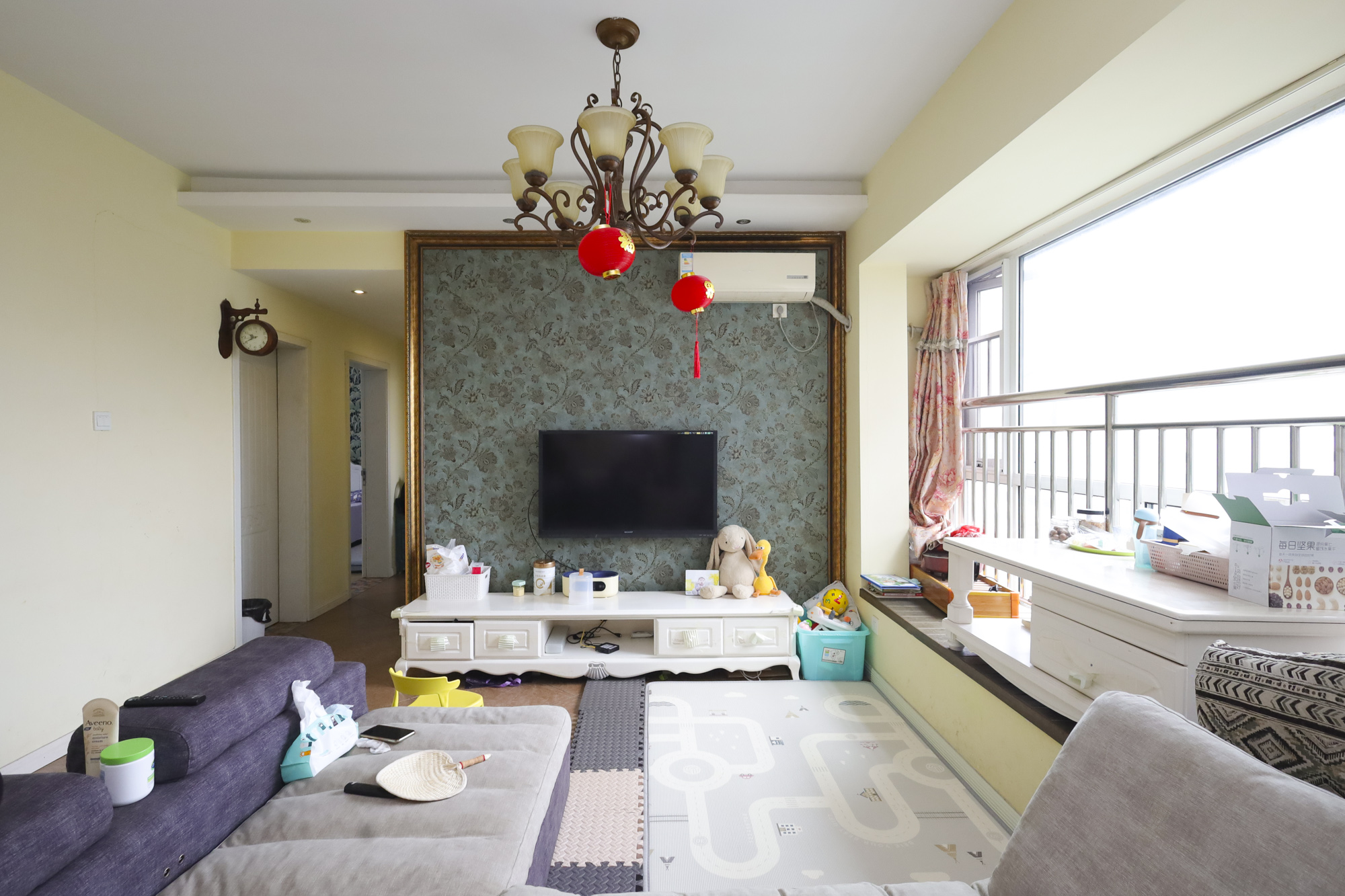 华韵城市海岸(城市水岸苑) 3室2厅1卫 129.0万 华韵城市海岸(城市水岸苑) 3室2厅1卫 129.0万客厅