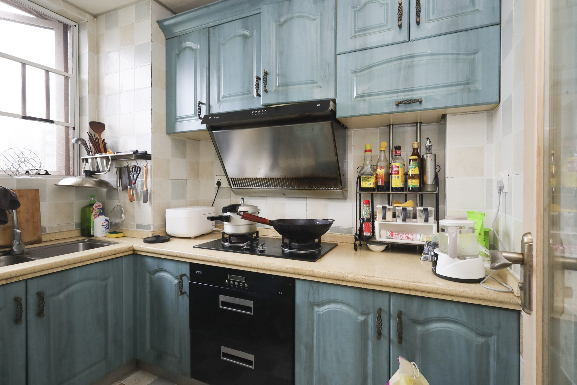 华韵城市海岸(城市水岸苑) 3室2厅1卫 129.0万 华韵城市海岸(城市水岸苑) 3室2厅1卫 129.0万厨房