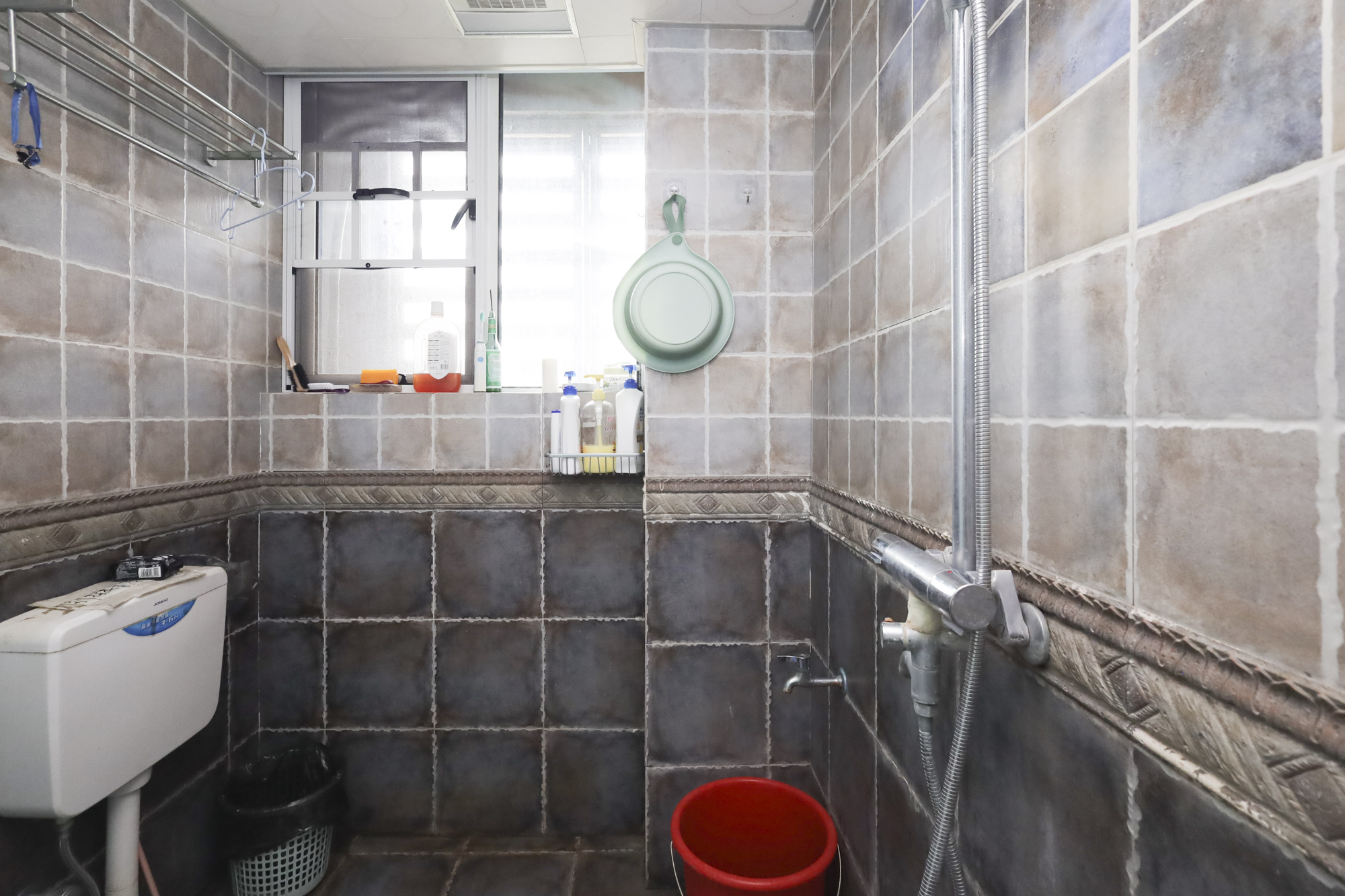 华韵城市海岸(城市水岸苑) 3室2厅1卫 129.0万 华韵城市海岸(城市水岸苑) 3室2厅1卫 129.0万卫生间