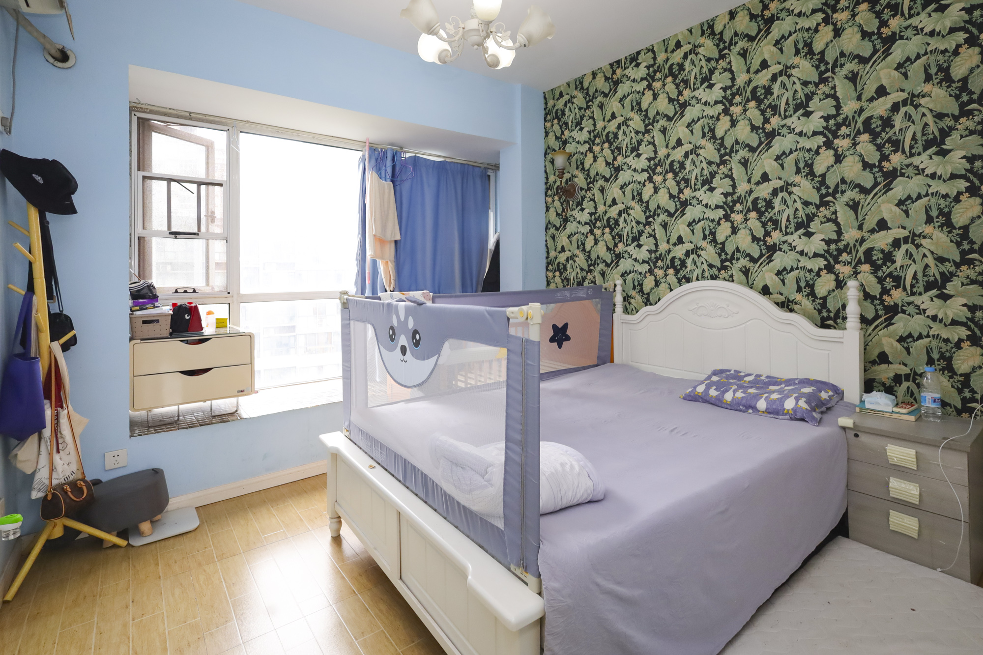 华韵城市海岸(城市水岸苑) 3室2厅1卫 129.0万 华韵城市海岸(城市水岸苑) 3室2厅1卫 129.0万卧室