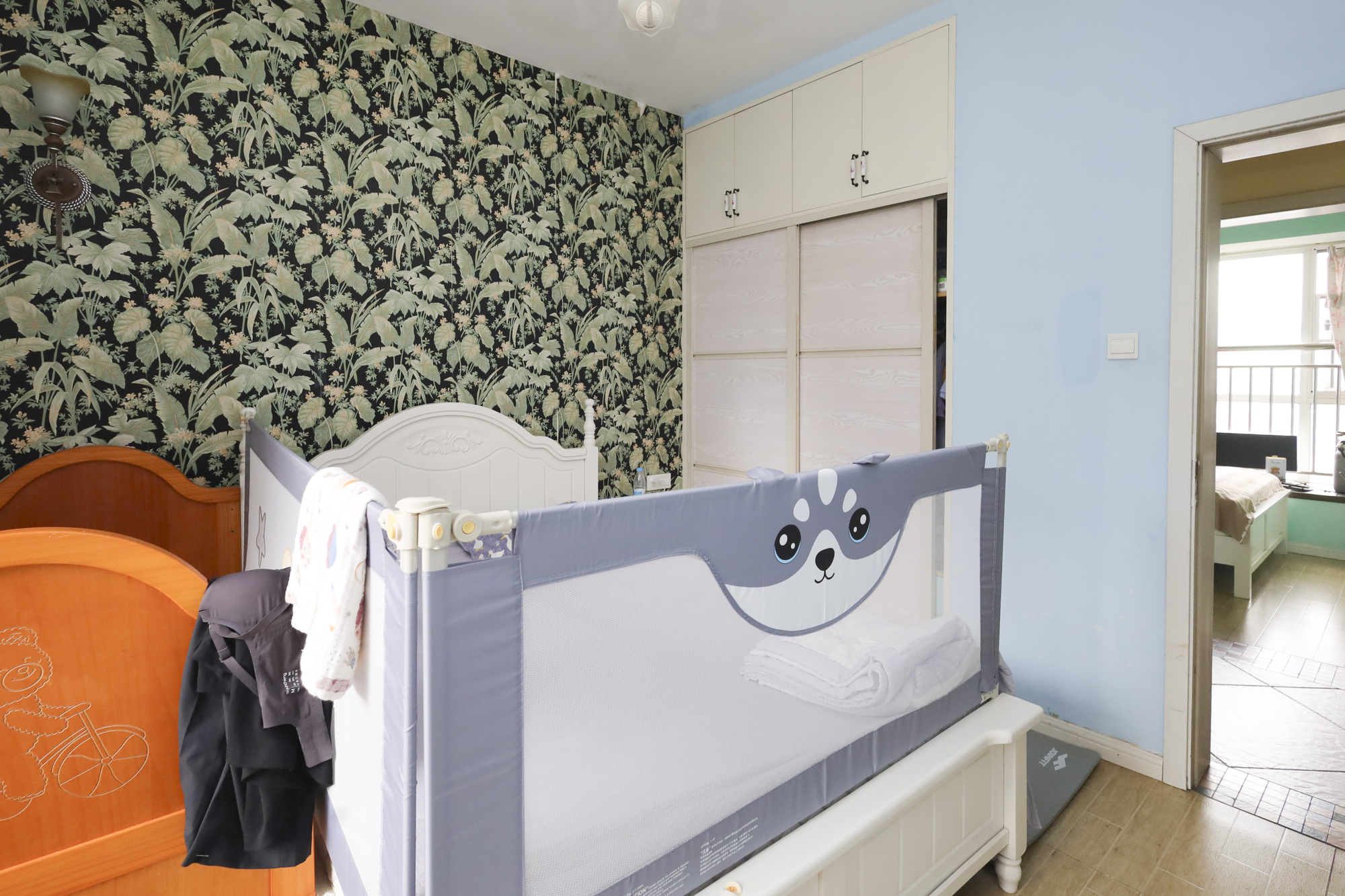 华韵城市海岸(城市水岸苑) 3室2厅1卫 129.0万 华韵城市海岸(城市水岸苑) 3室2厅1卫 129.0万卧室