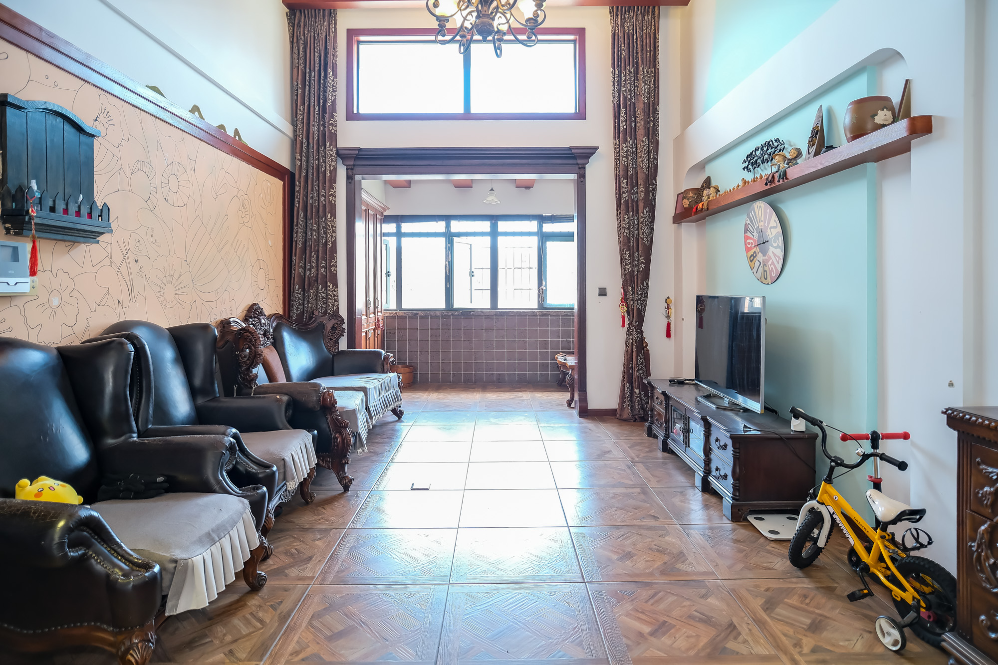 山水湾  3室2厅1卫    100.0万 山水湾  3室2厅1卫    100.0万客厅