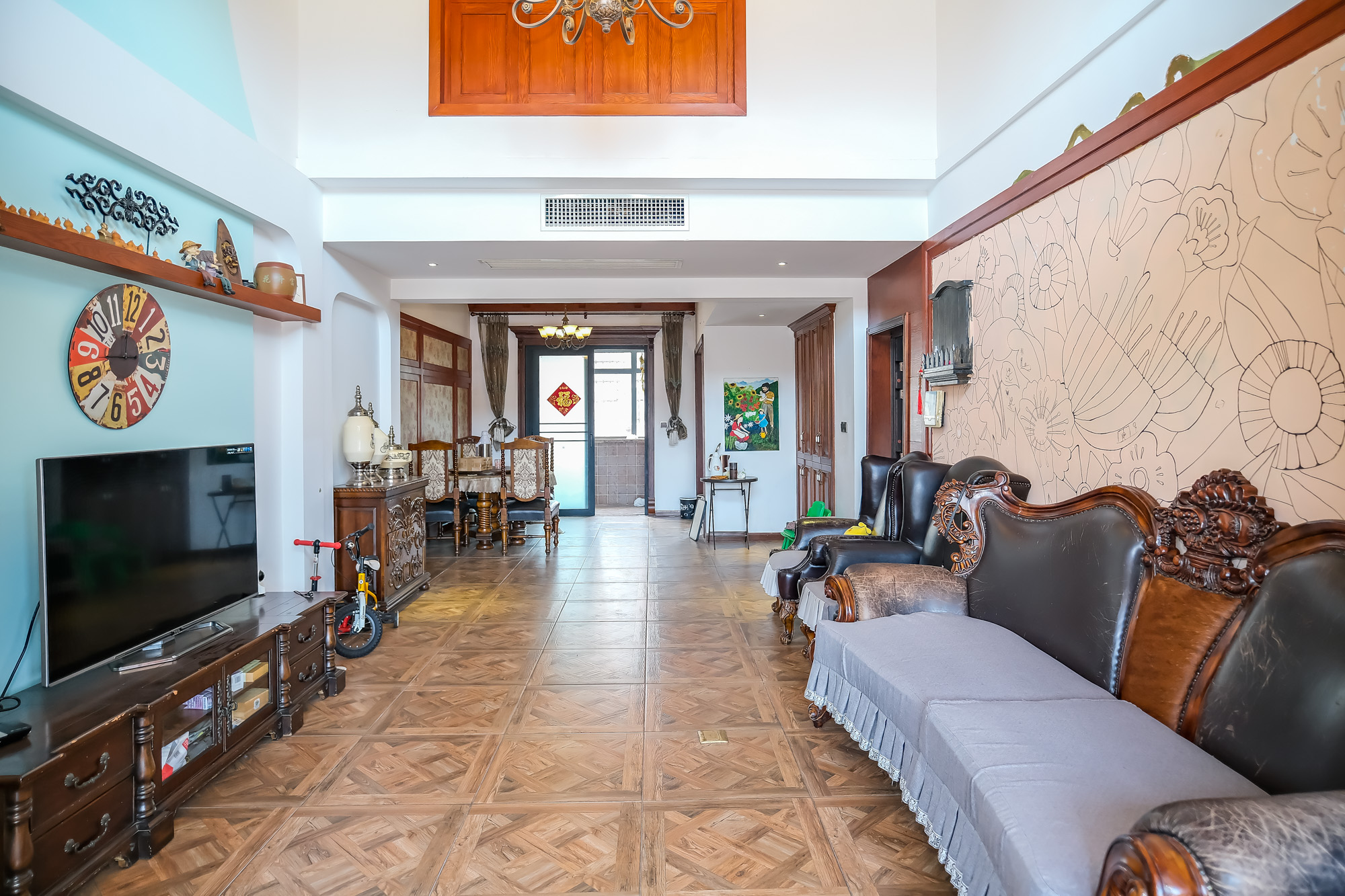 山水湾  3室2厅1卫    100.0万 山水湾  3室2厅1卫    100.0万客厅