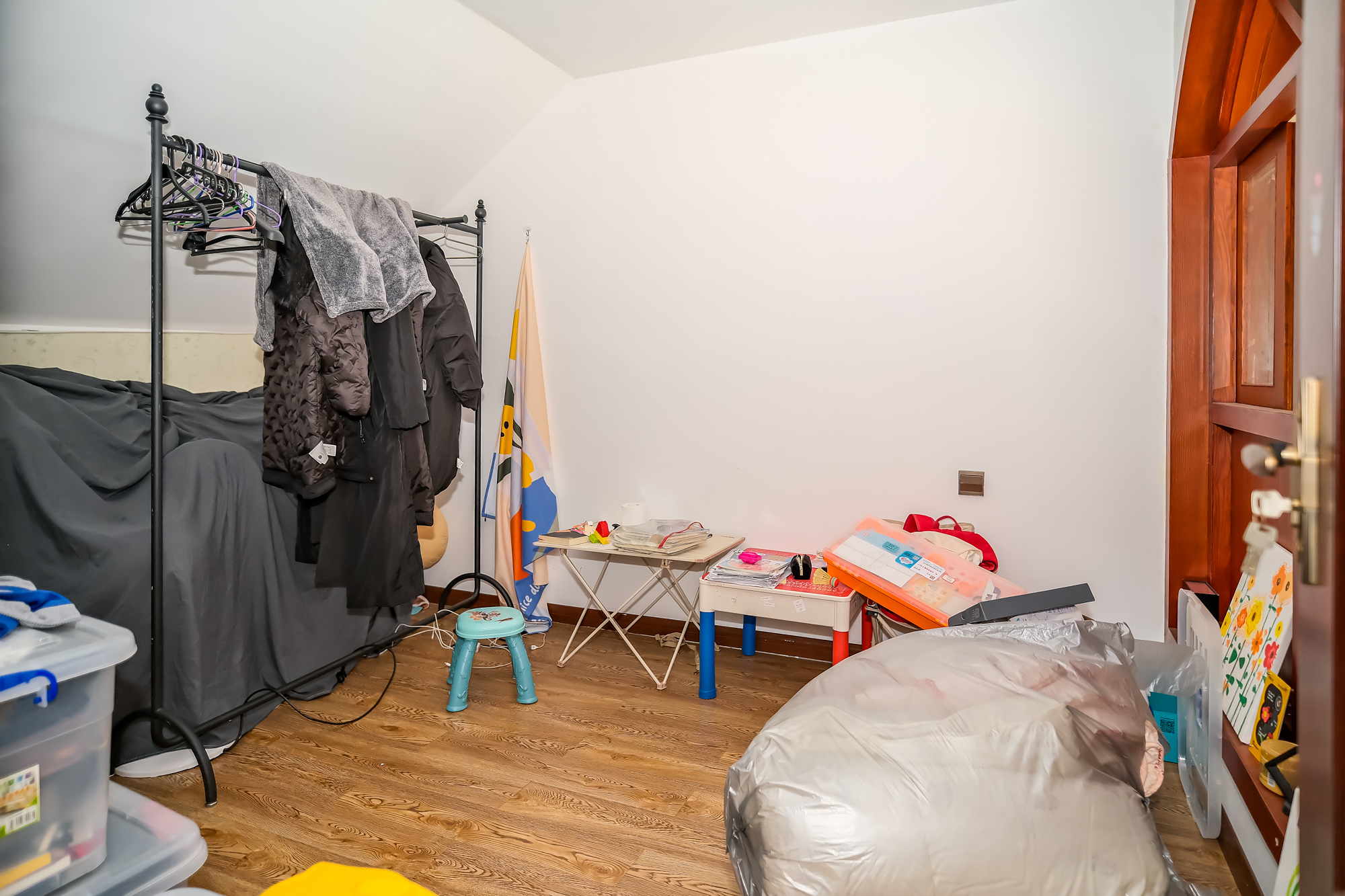 山水湾  3室2厅1卫    100.0万 山水湾  3室2厅1卫    100.0万其他