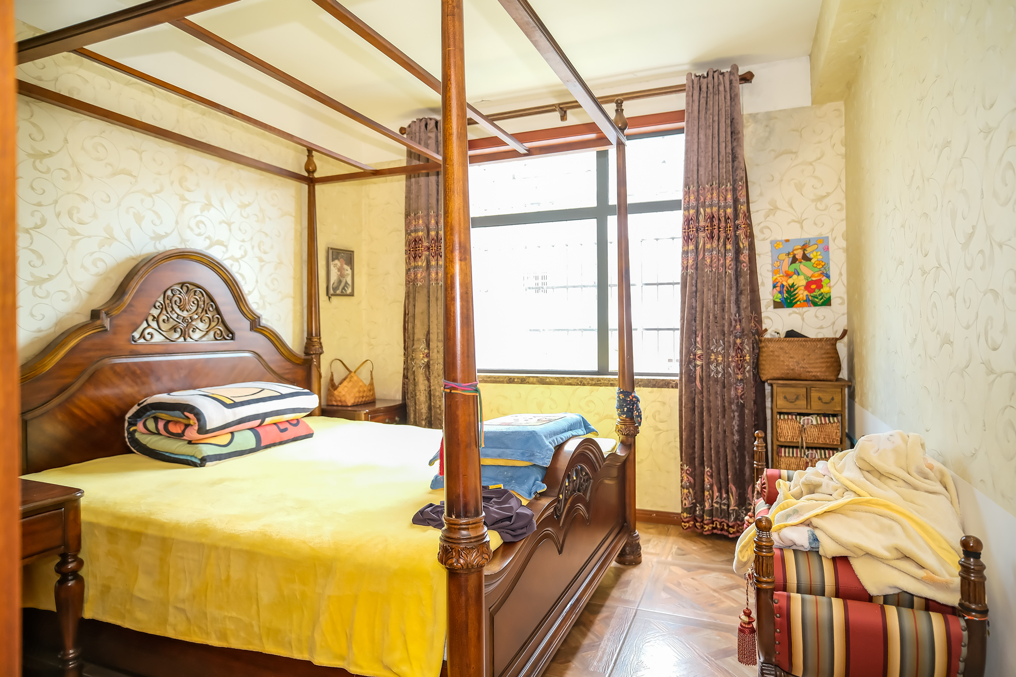 山水湾  3室2厅1卫    100.0万 山水湾  3室2厅1卫    100.0万卧室