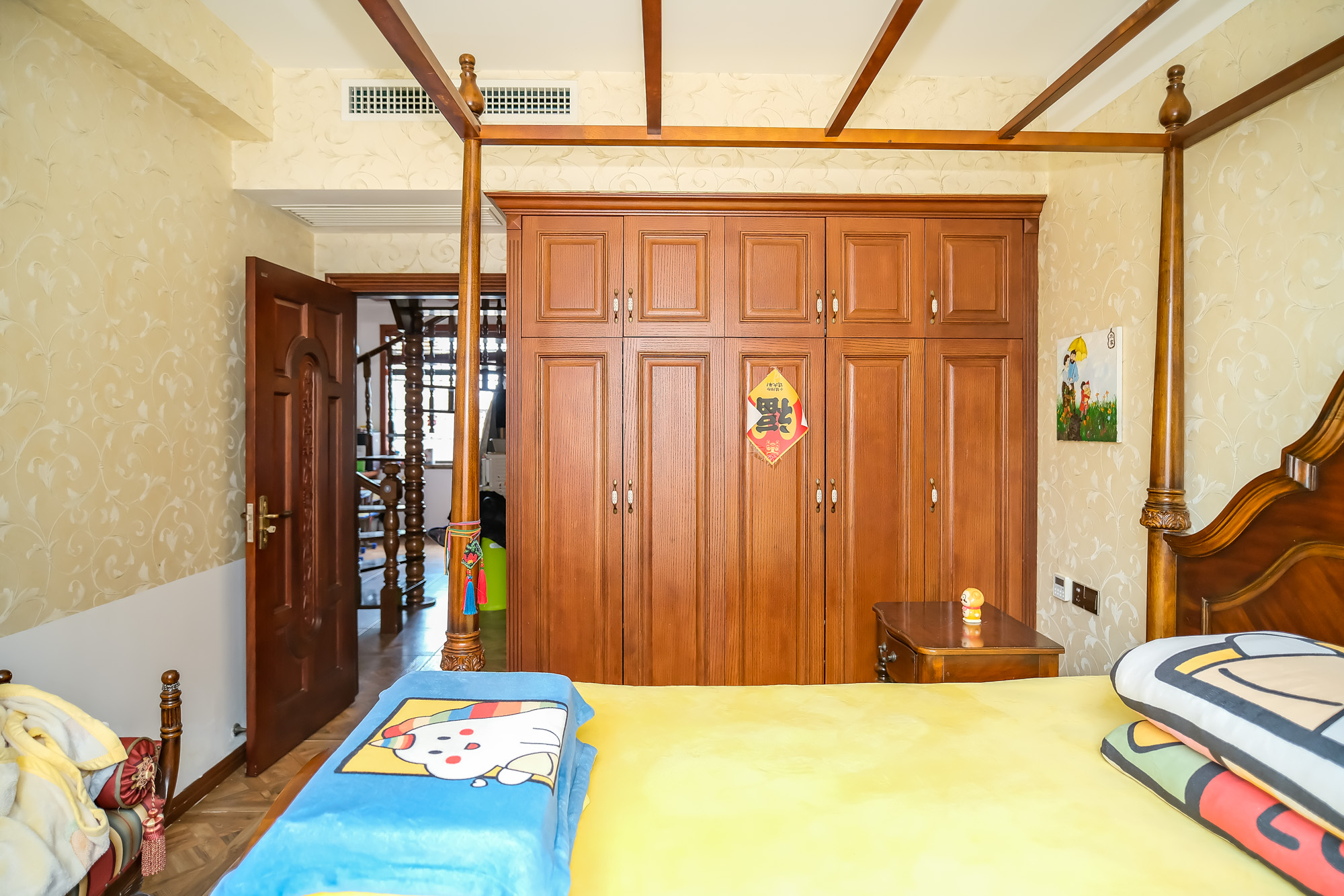 山水湾  3室2厅1卫    100.0万 山水湾  3室2厅1卫    100.0万卧室