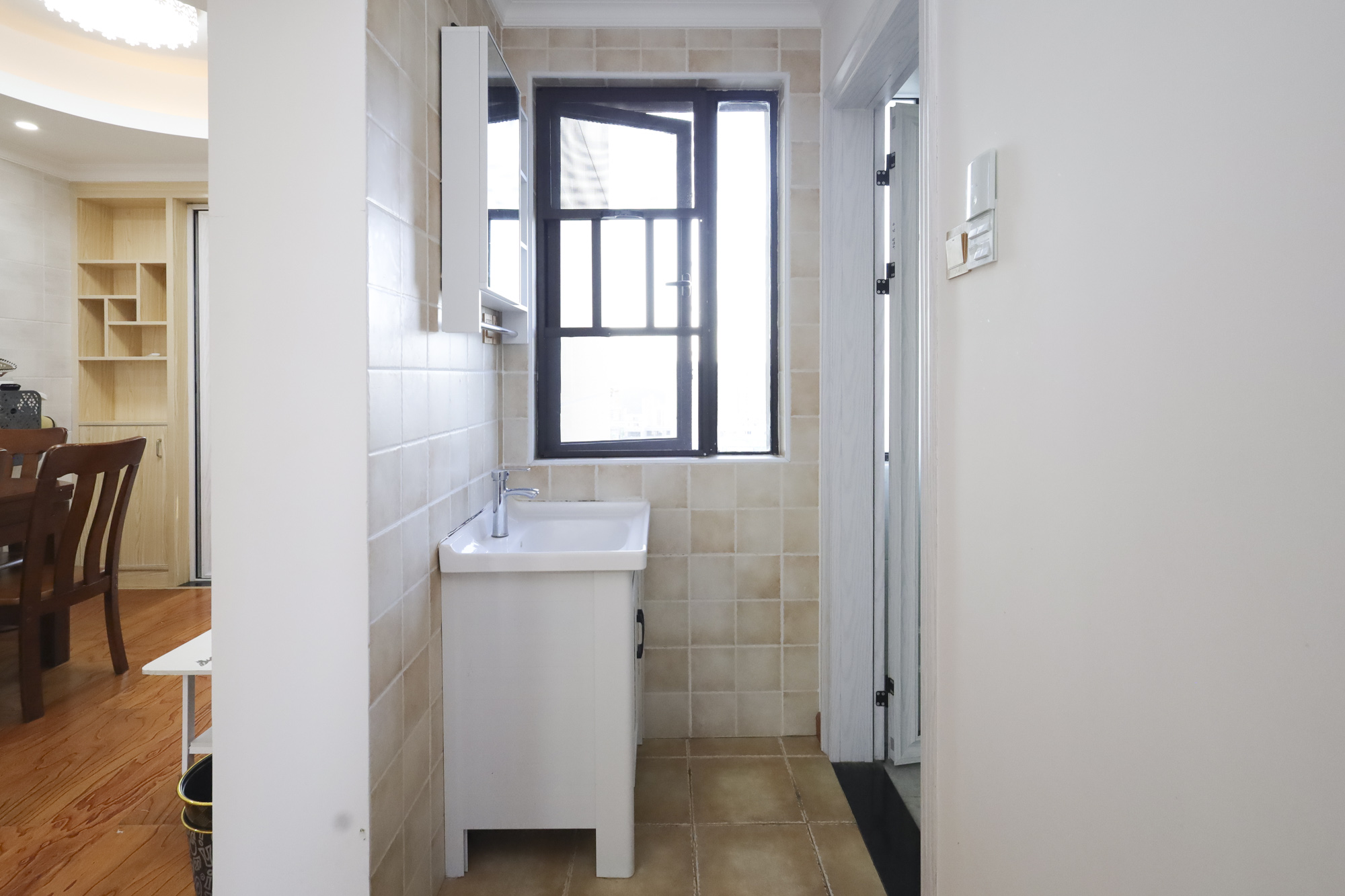 光明E城  2室2厅1卫    90.8万卫生间