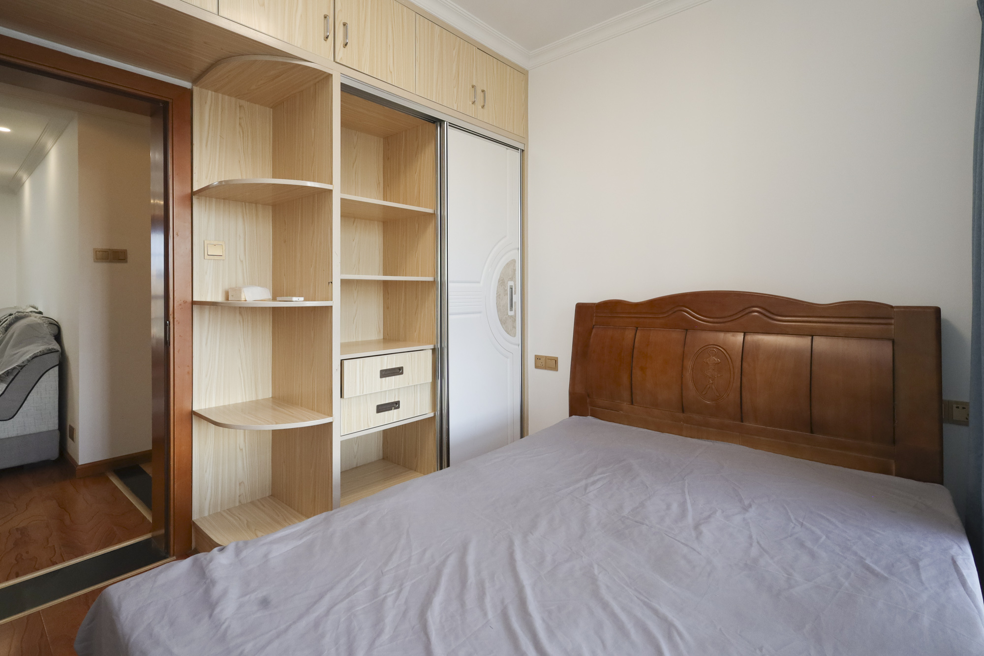 光明E城  2室2厅1卫    90.8万卧室