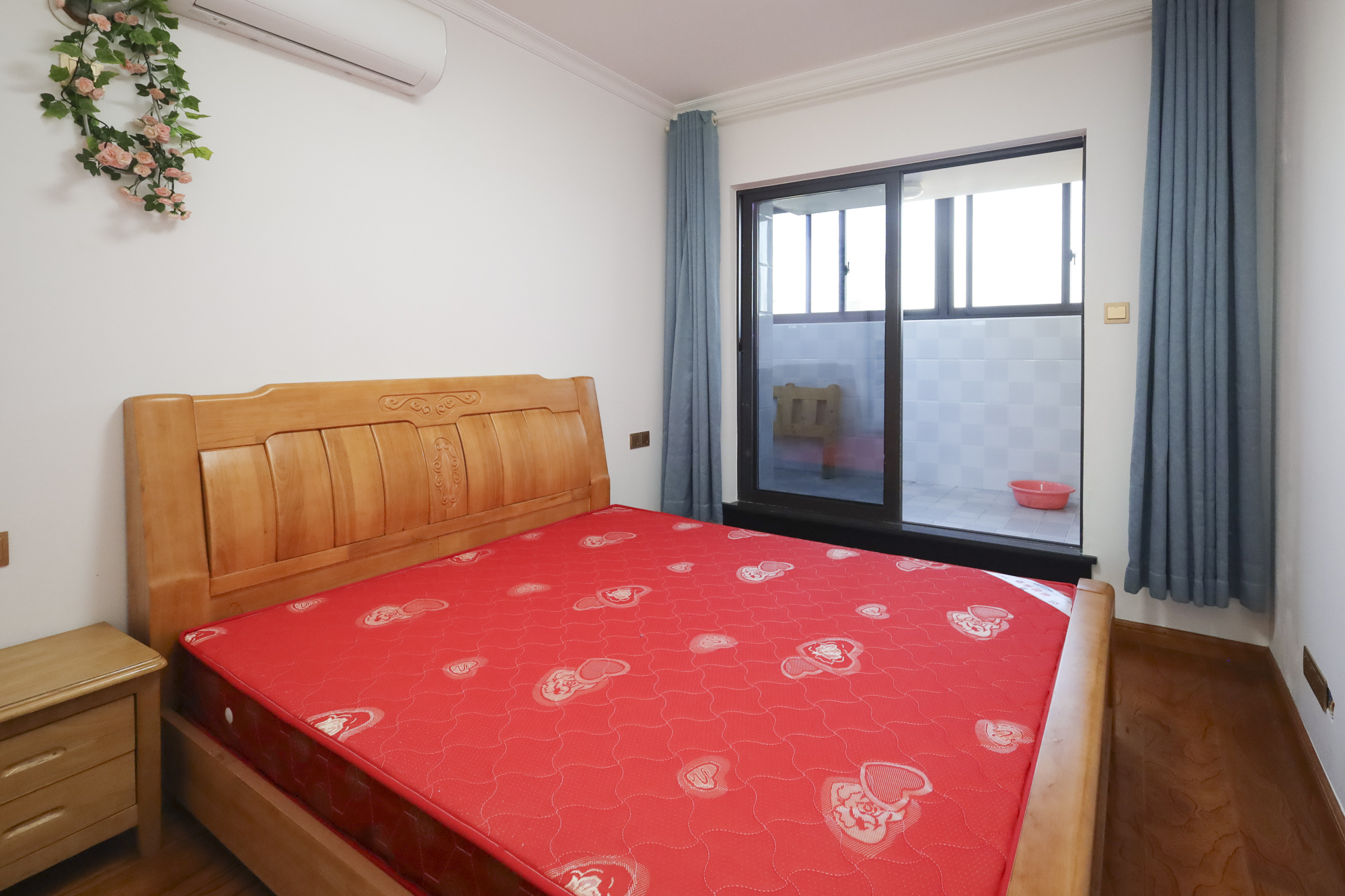 光明E城  2室2厅1卫    90.8万卧室