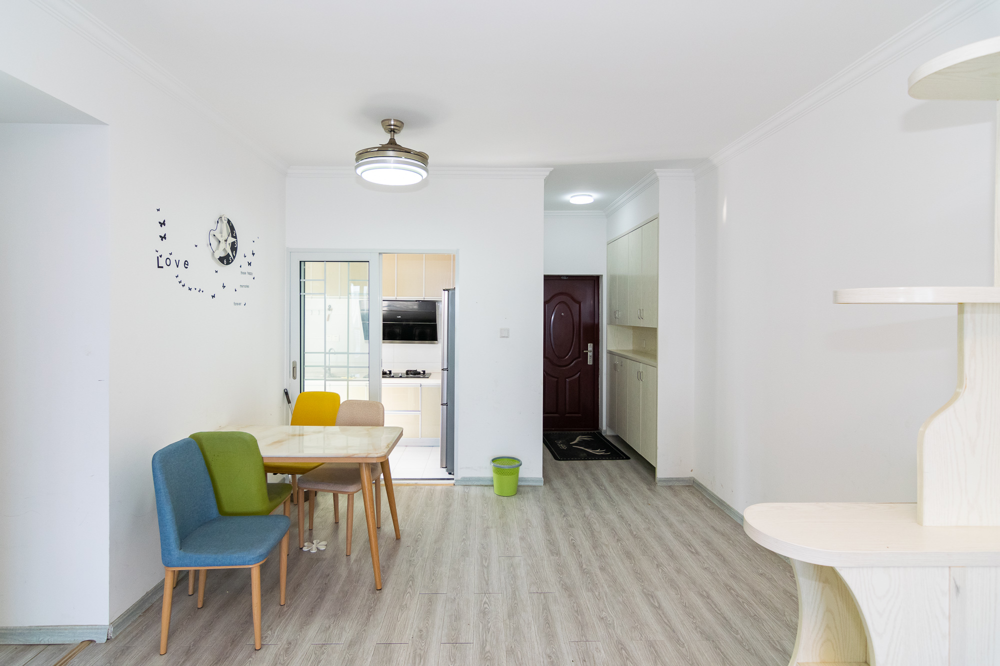 湖南报业文化城(米地亚家园) 3室2厅1卫 90.5万 湖南报业文化城(米地亚家园) 3室2厅1卫 90.5万客厅