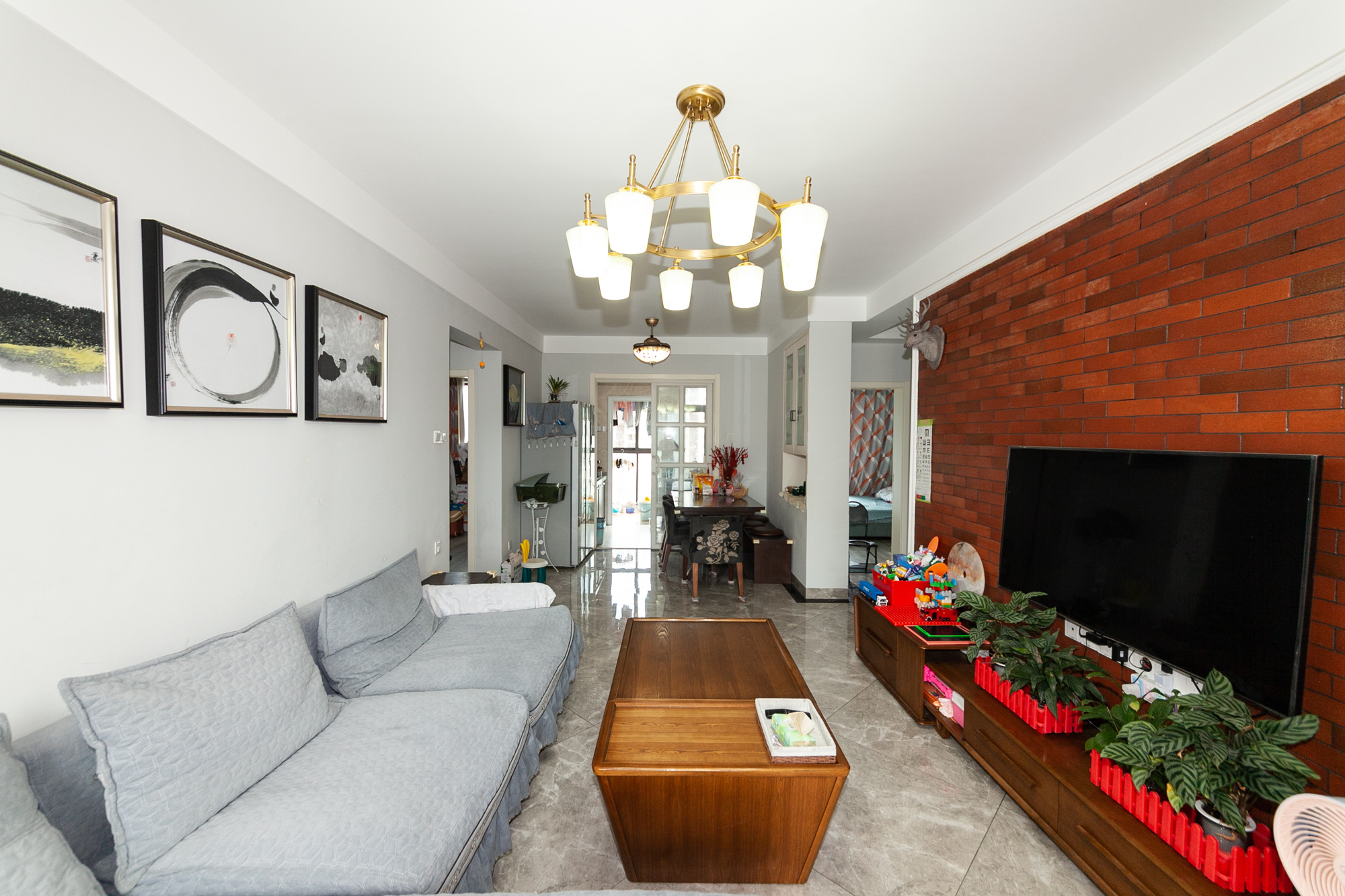 龙湖湘风原著(龙湖湘风星城) 3室2厅1卫 74.0万 龙湖湘风原著(龙湖湘风星城) 3室2厅1卫 74.0万客厅