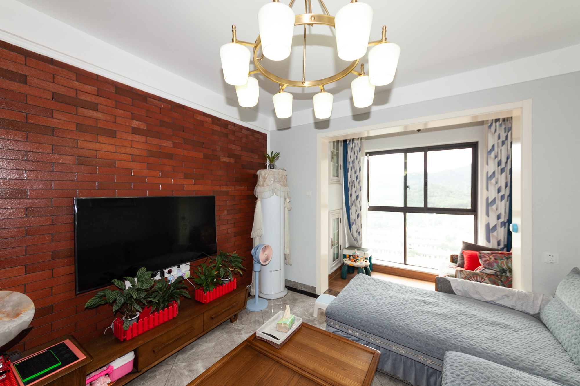 龙湖湘风原著(龙湖湘风星城) 3室2厅1卫 74.0万 龙湖湘风原著(龙湖湘风星城) 3室2厅1卫 74.0万客厅