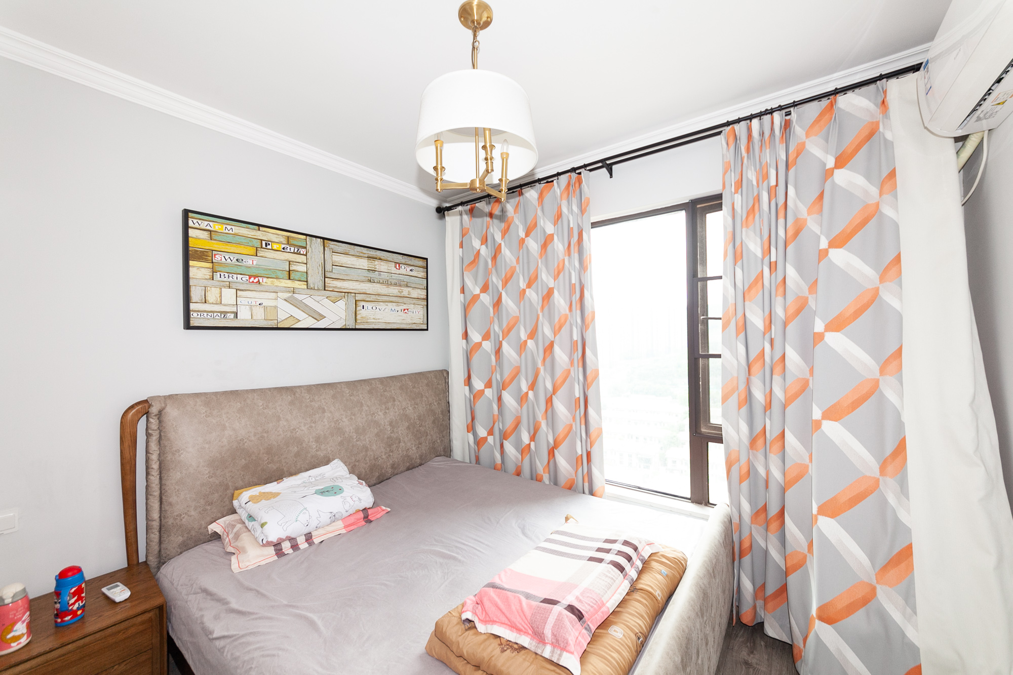 龙湖湘风原著(龙湖湘风星城) 3室2厅1卫 74.0万 龙湖湘风原著(龙湖湘风星城) 3室2厅1卫 74.0万卧室