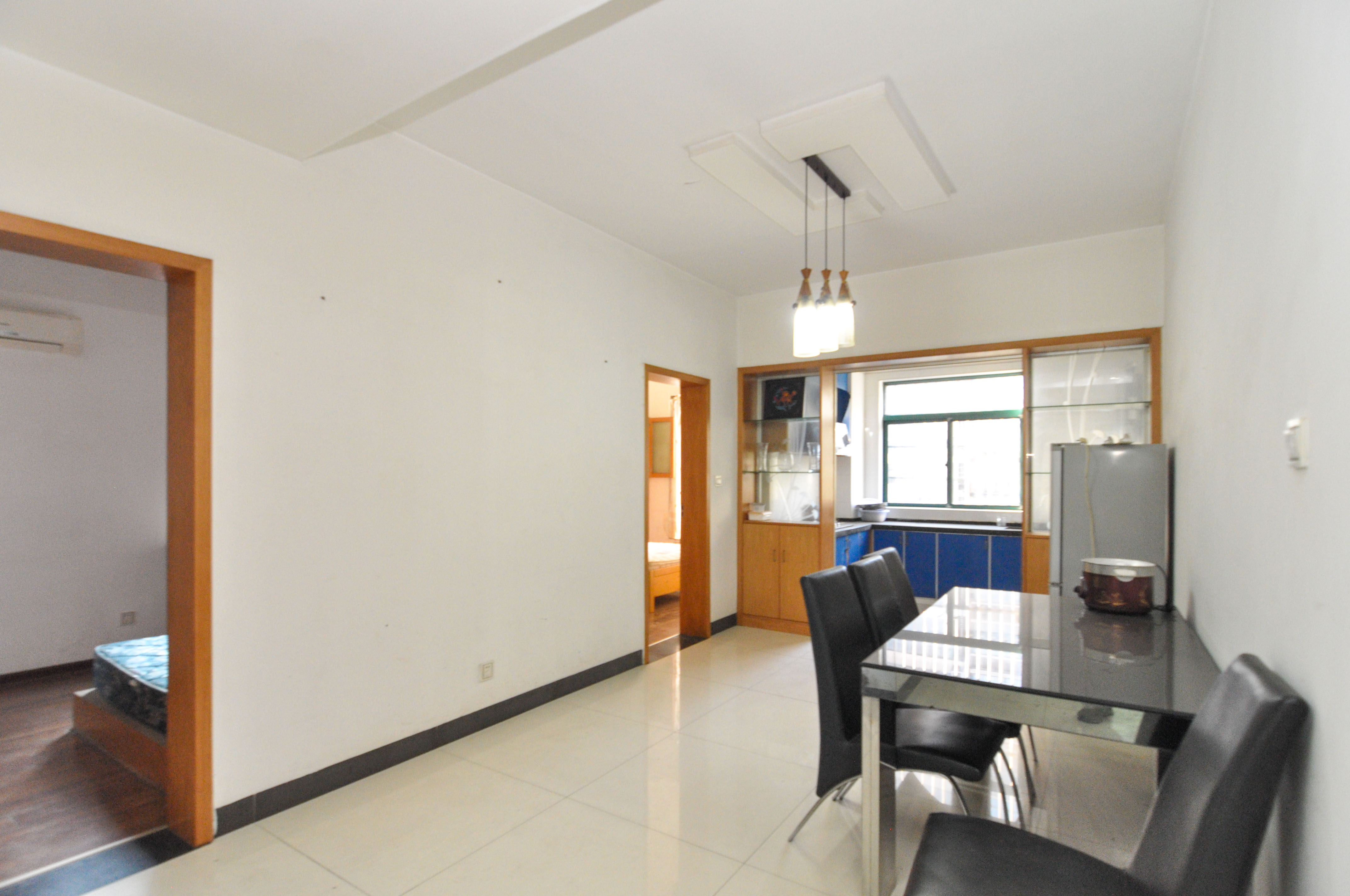 城西公寓（西城门第）  3室2厅2卫    118.0万客厅