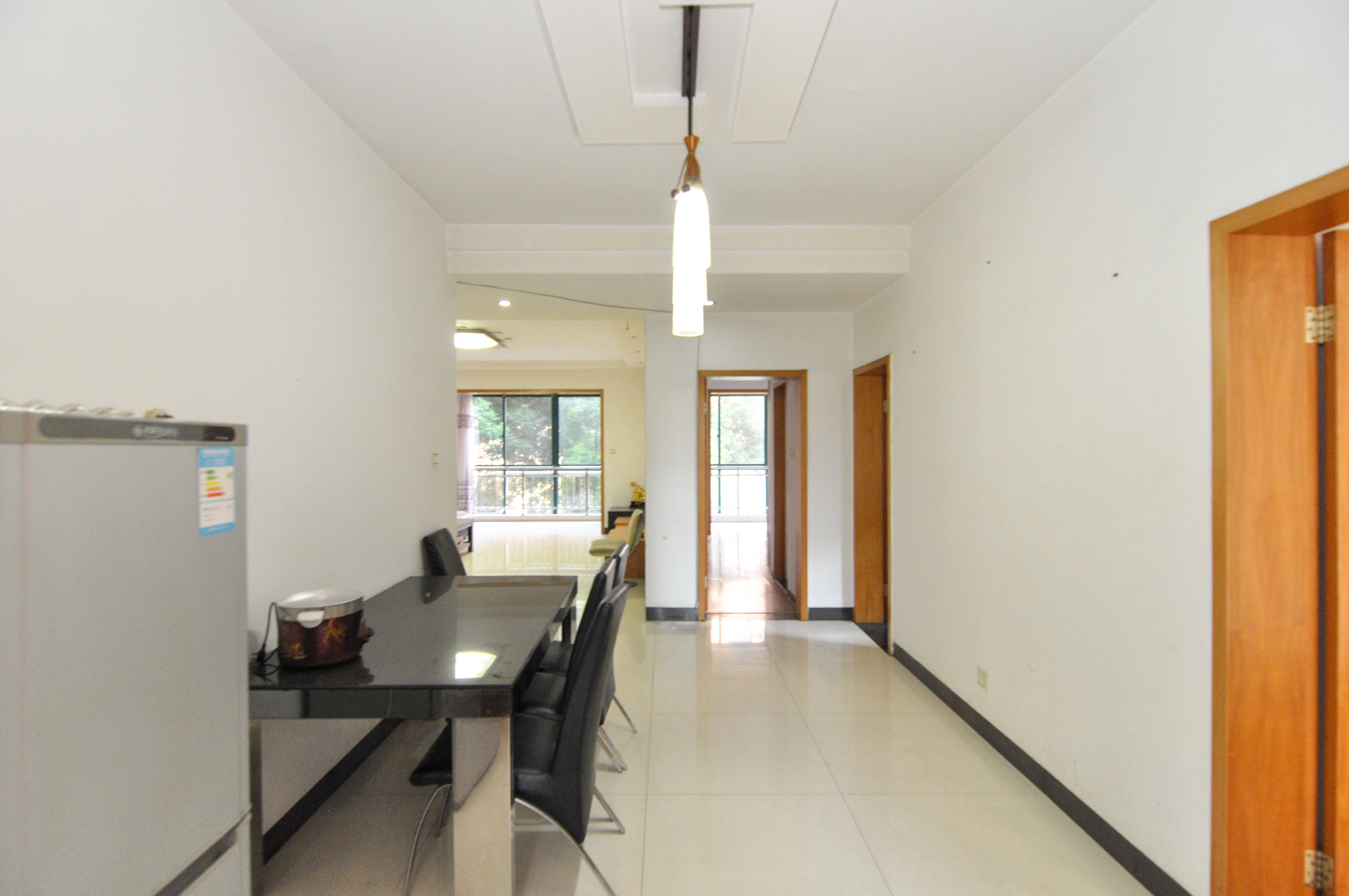 城西公寓（西城门第）  3室2厅2卫    118.0万客厅