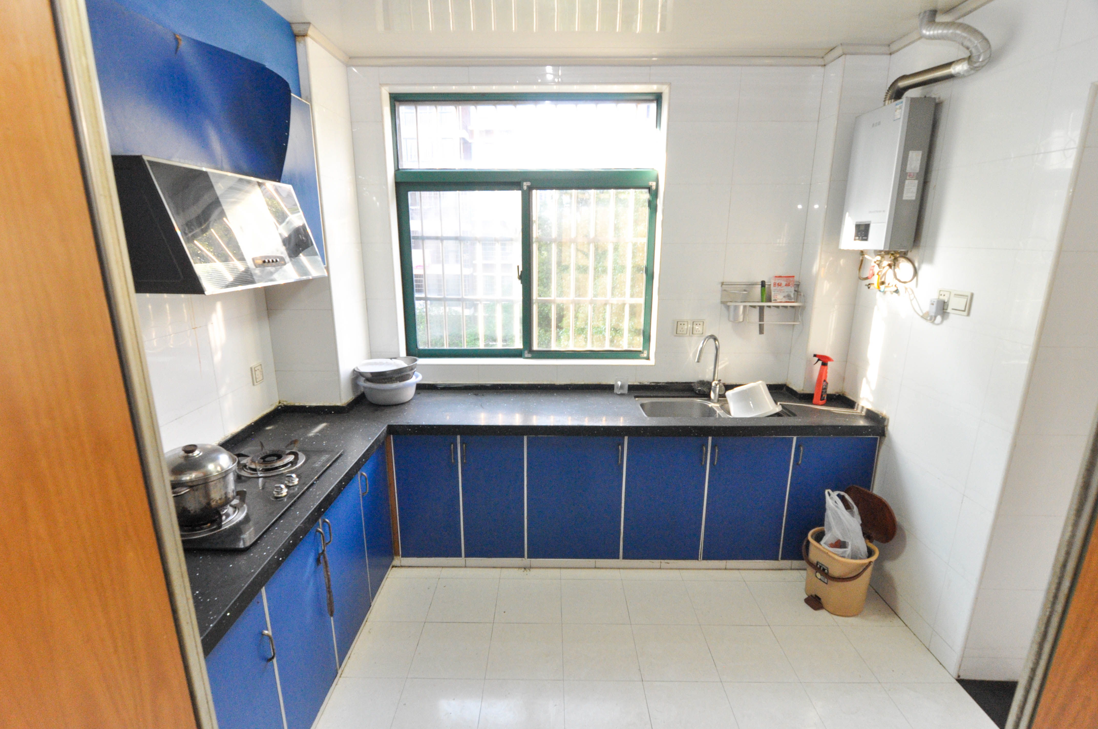 城西公寓（西城门第）  3室2厅2卫    118.0万厨房