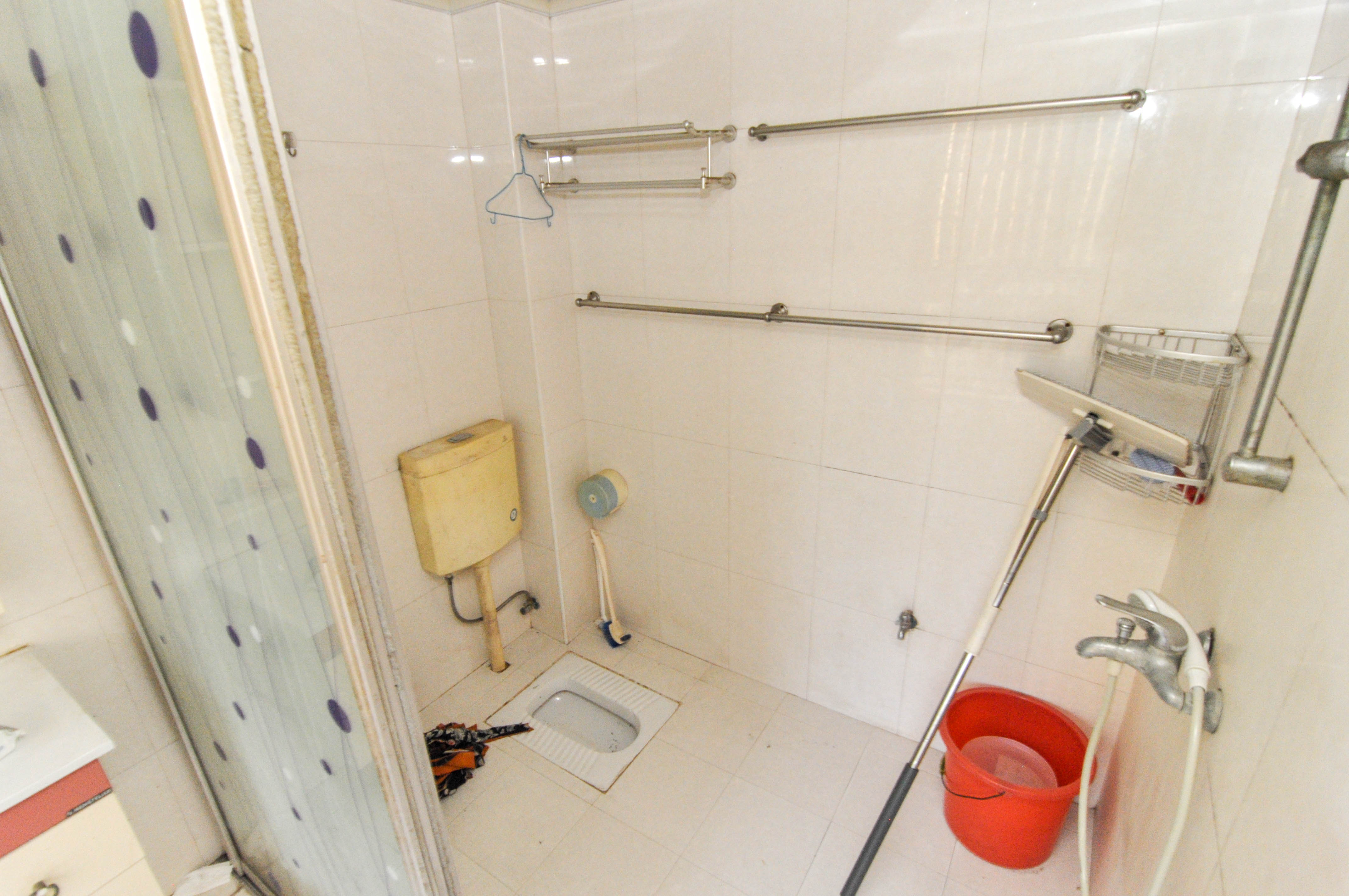 城西公寓（西城门第）  3室2厅2卫    118.0万卫生间