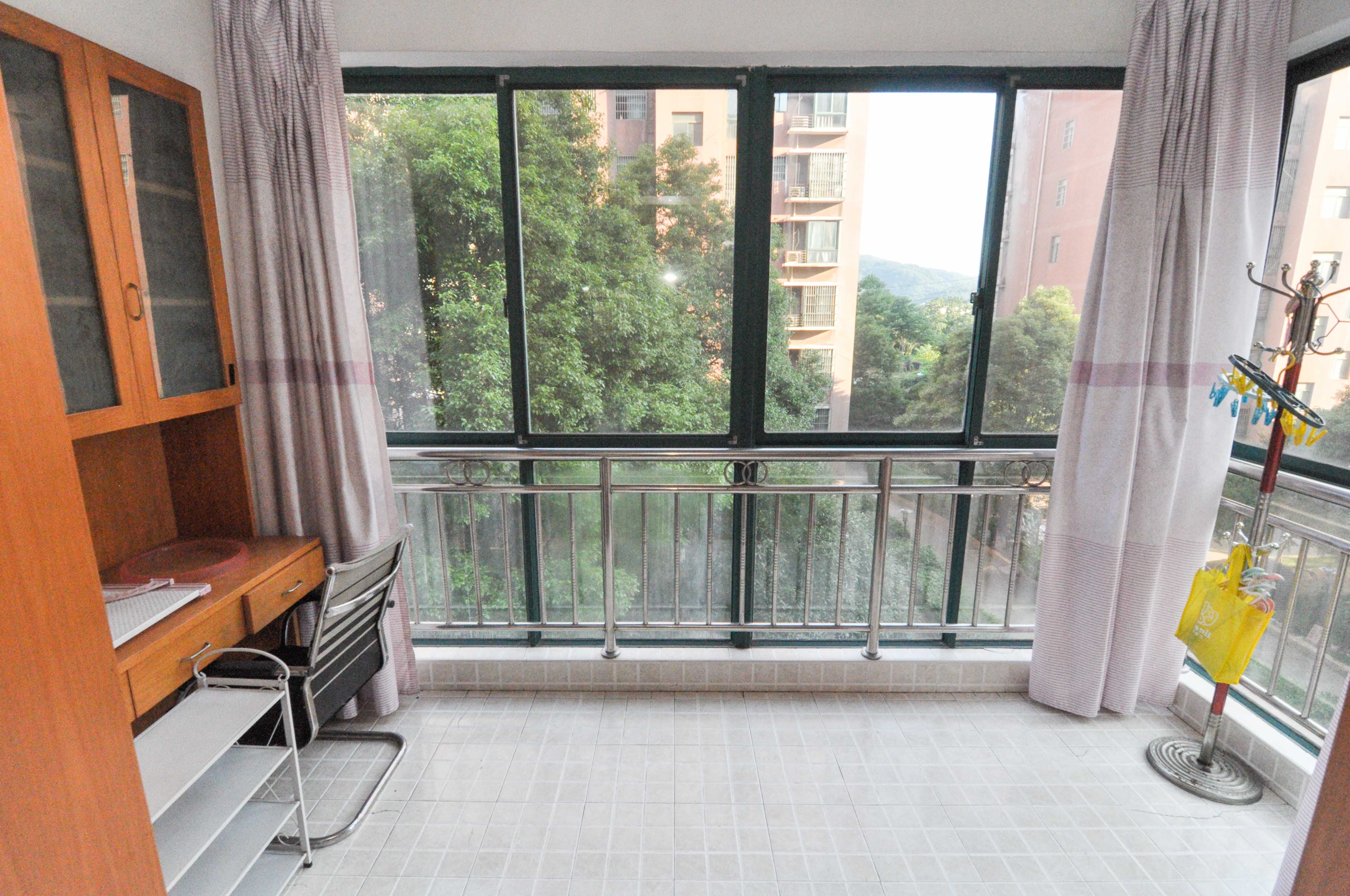 城西公寓（西城门第）  3室2厅2卫    118.0万卧室