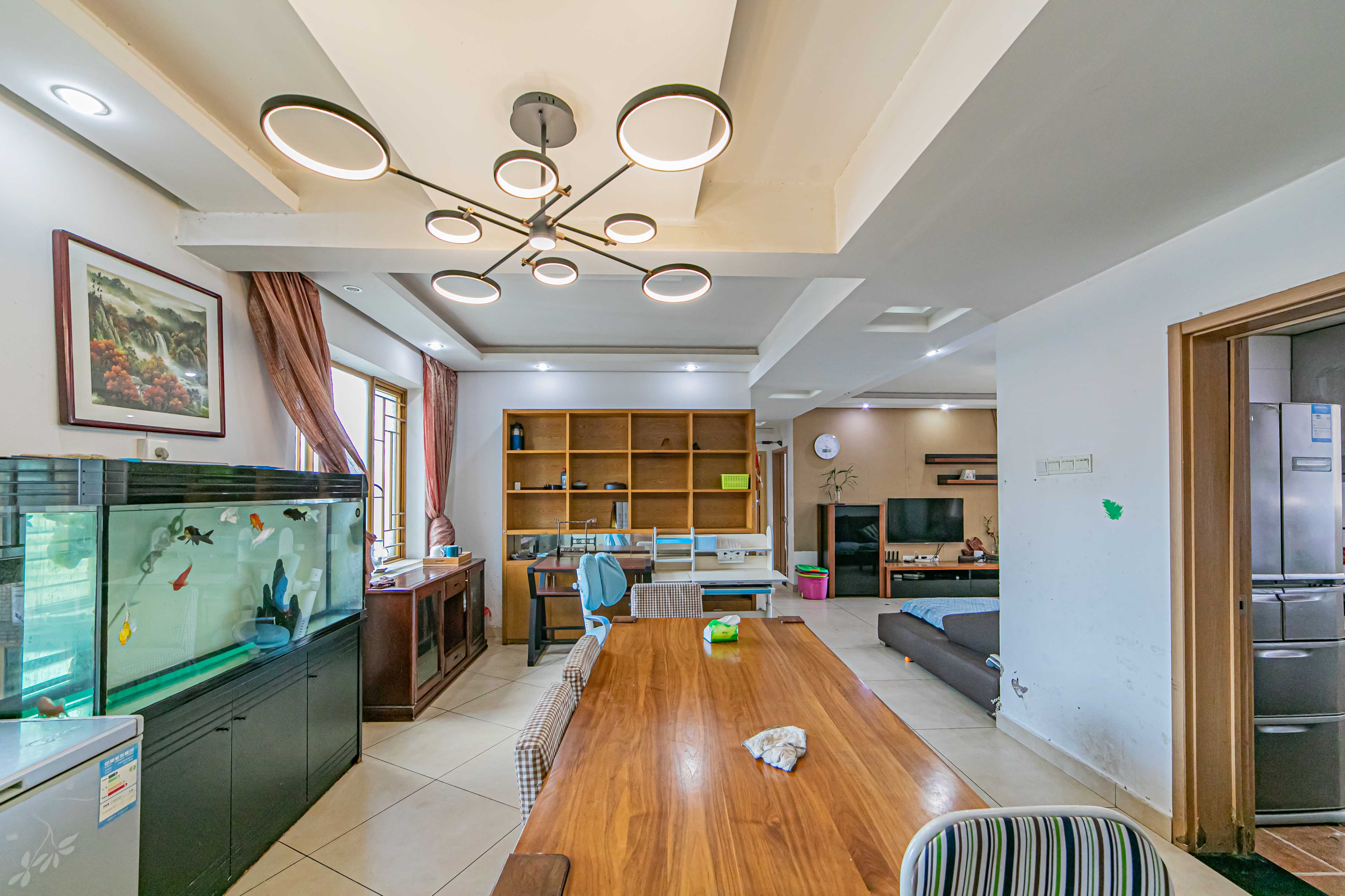 天健芙蓉盛世一期  4室2厅2卫    185.0万客厅