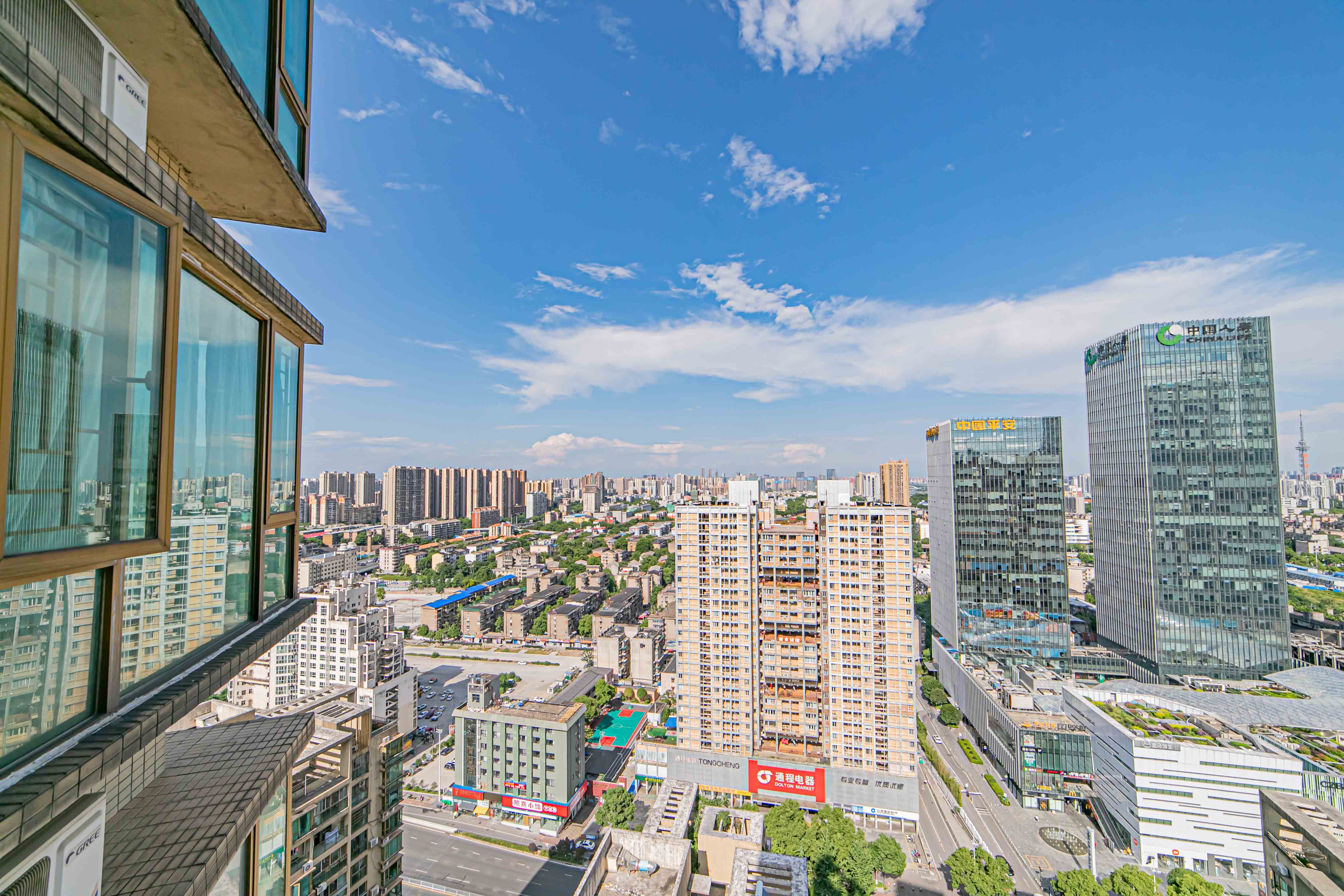 天健芙蓉盛世一期  4室2厅2卫    185.0万其他