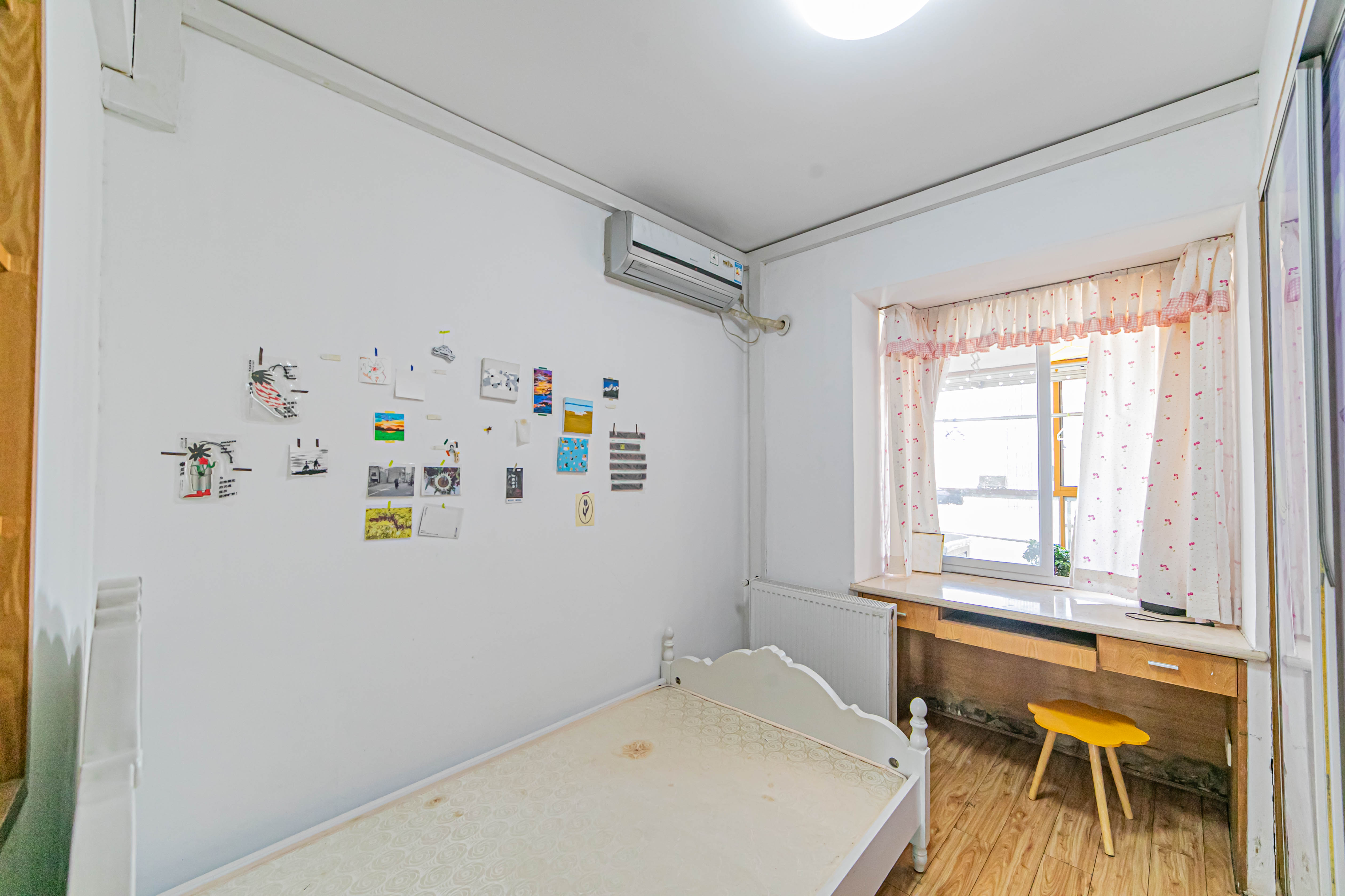 天健芙蓉盛世一期  4室2厅2卫    185.0万卧室