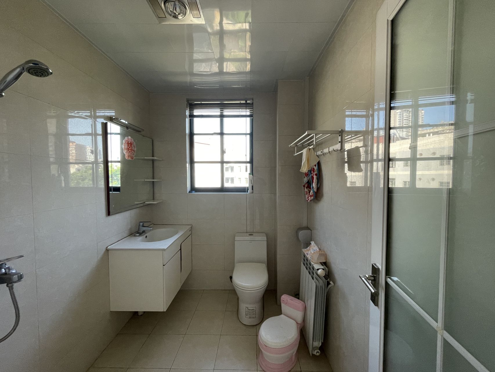 海创明珠花园 6室2厅3卫 75.0万 海创明珠花园 6室2厅3卫 75.0万室内图