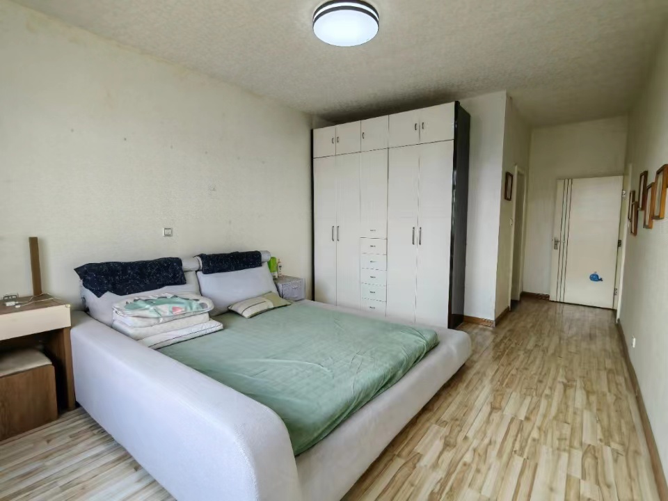 卫生局家属楼  3室1厅1卫   75.00万室内图