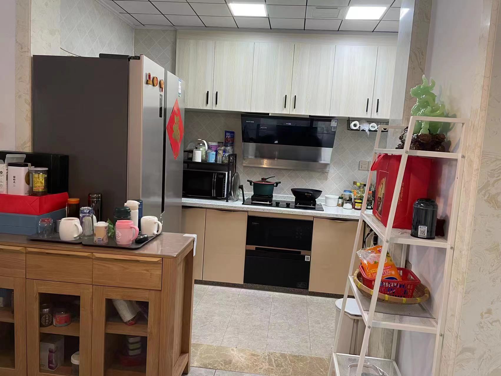 名仕华府  1室1厅1卫   1400.00元/月室内图
