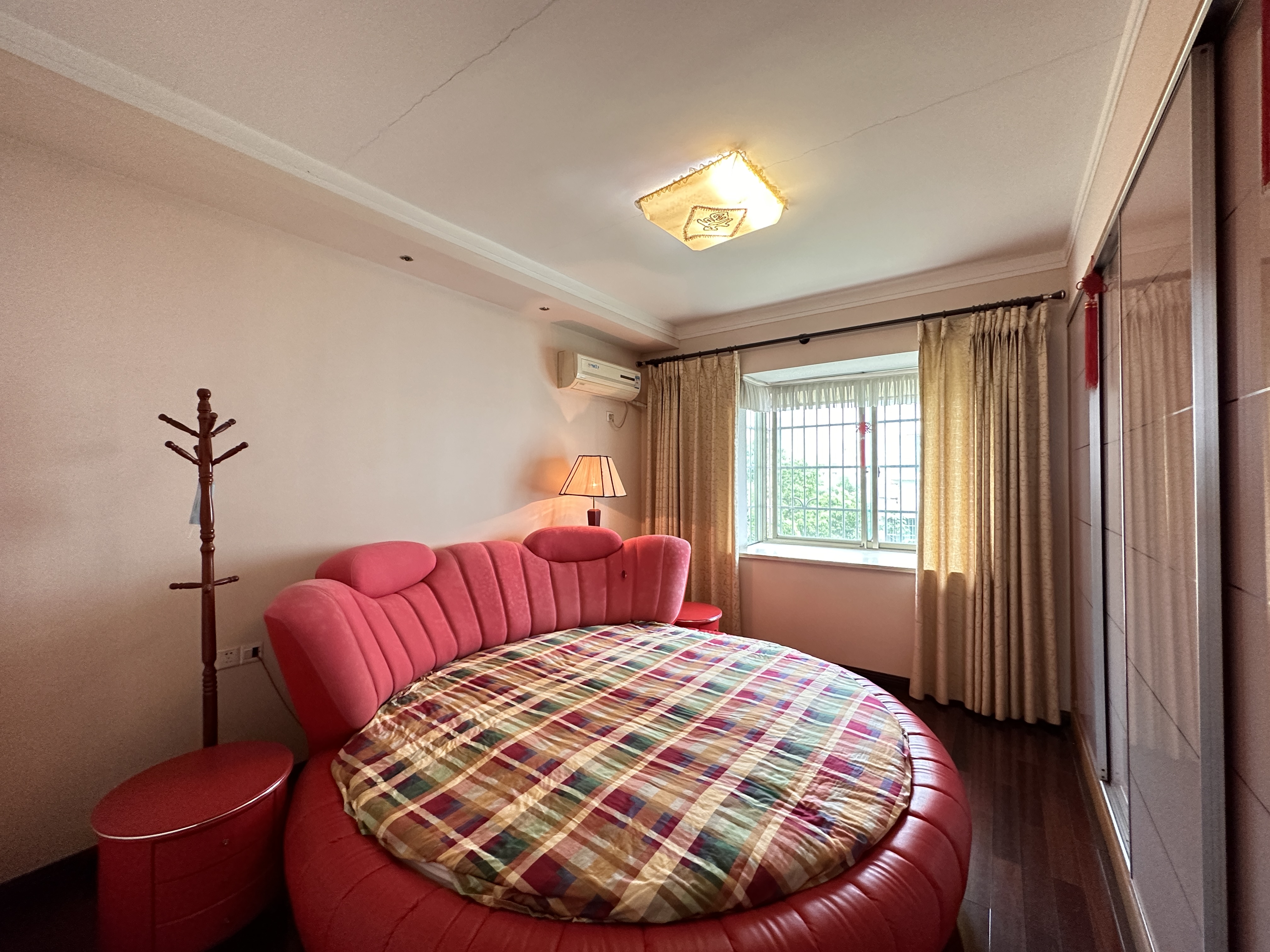 香草园  4室2厅1卫   55.00万 香草园  4室2厅1卫   55.00万室内图