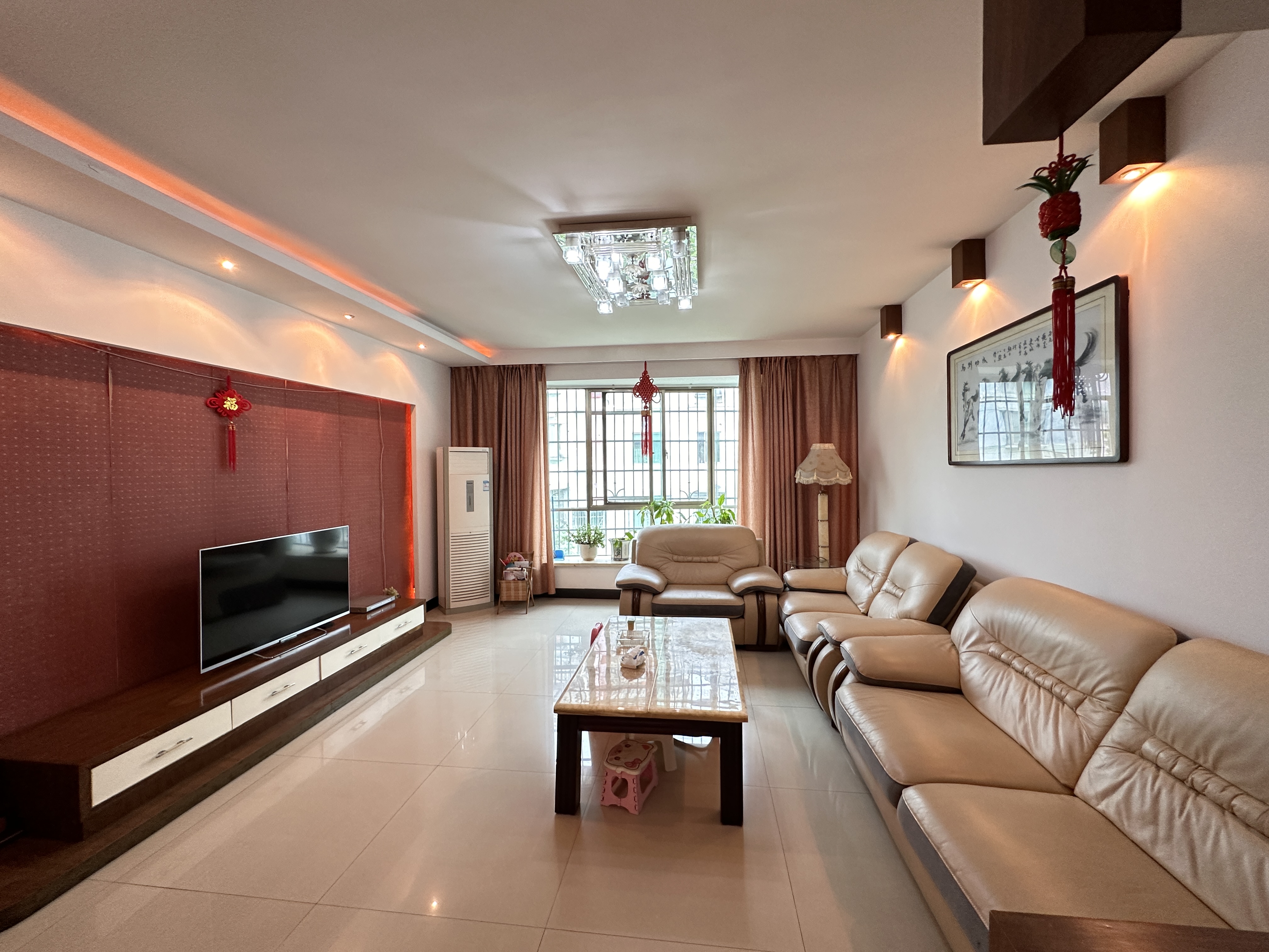 香草园  4室2厅1卫   55.00万 香草园  4室2厅1卫   55.00万室内图