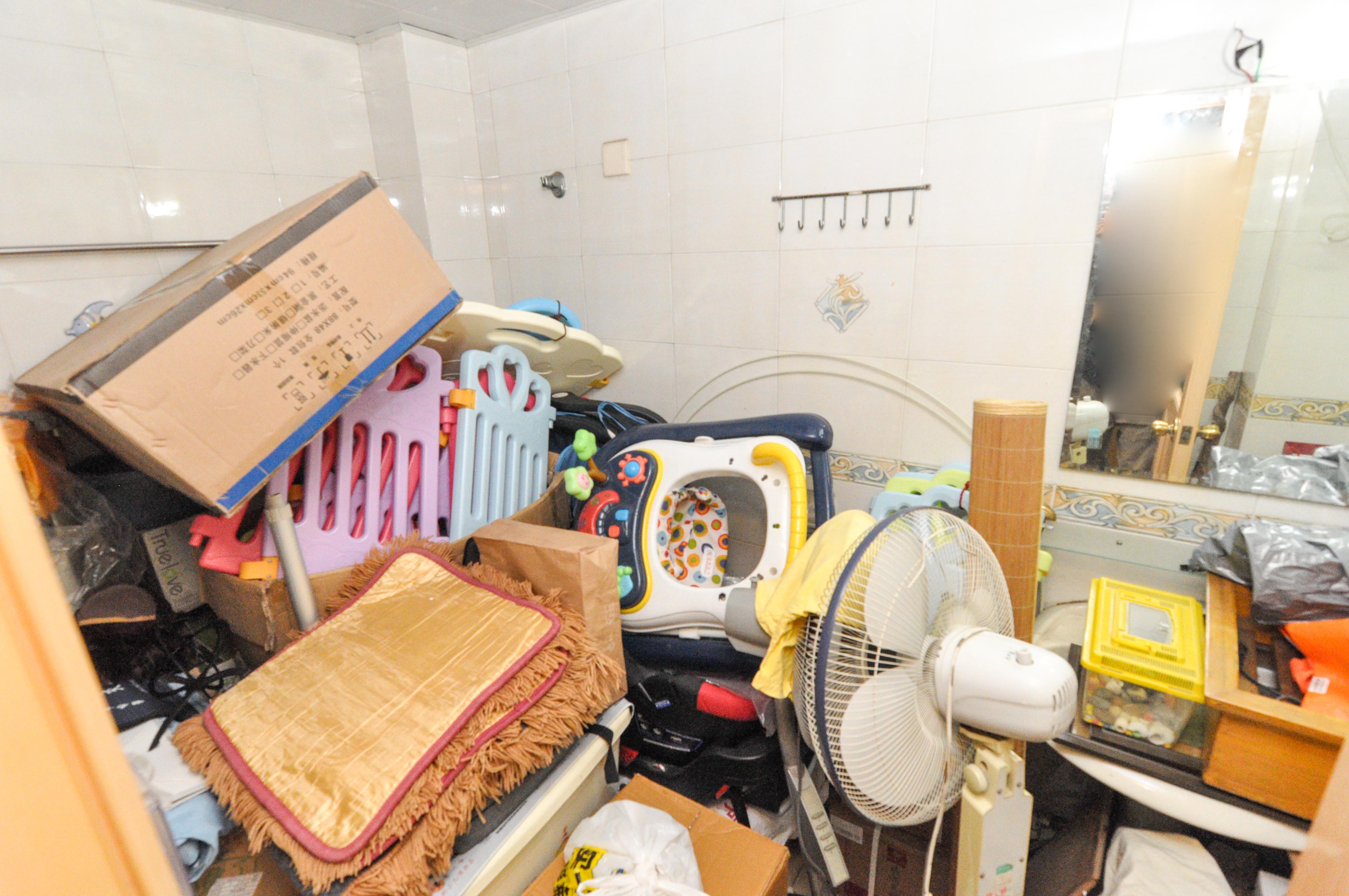 湘仪家园  3室2厅2卫   85.00万卫生间