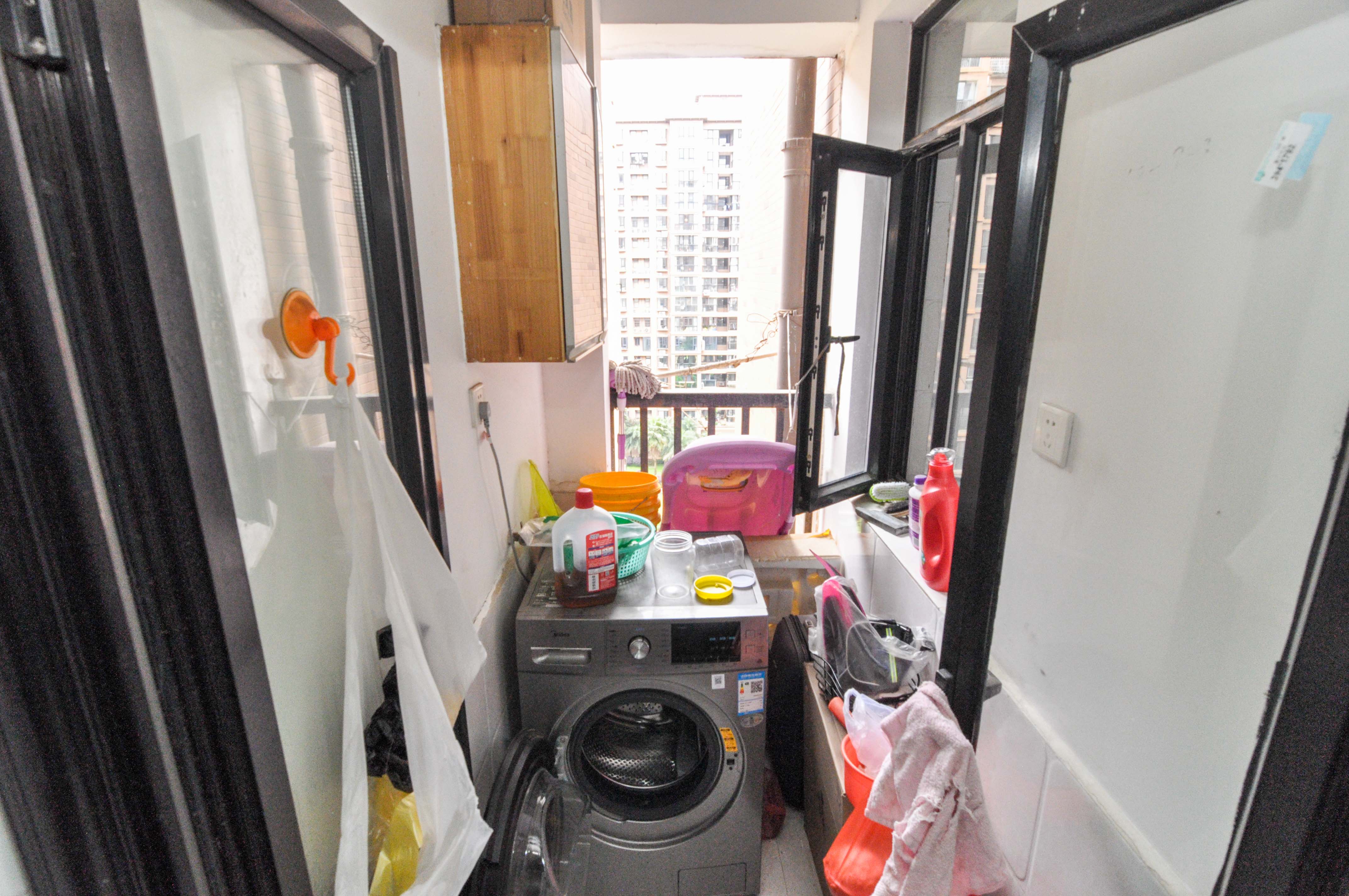 麓谷明珠 2室2厅1卫 76.8万 麓谷明珠 2室2厅1卫 76.8万厨房