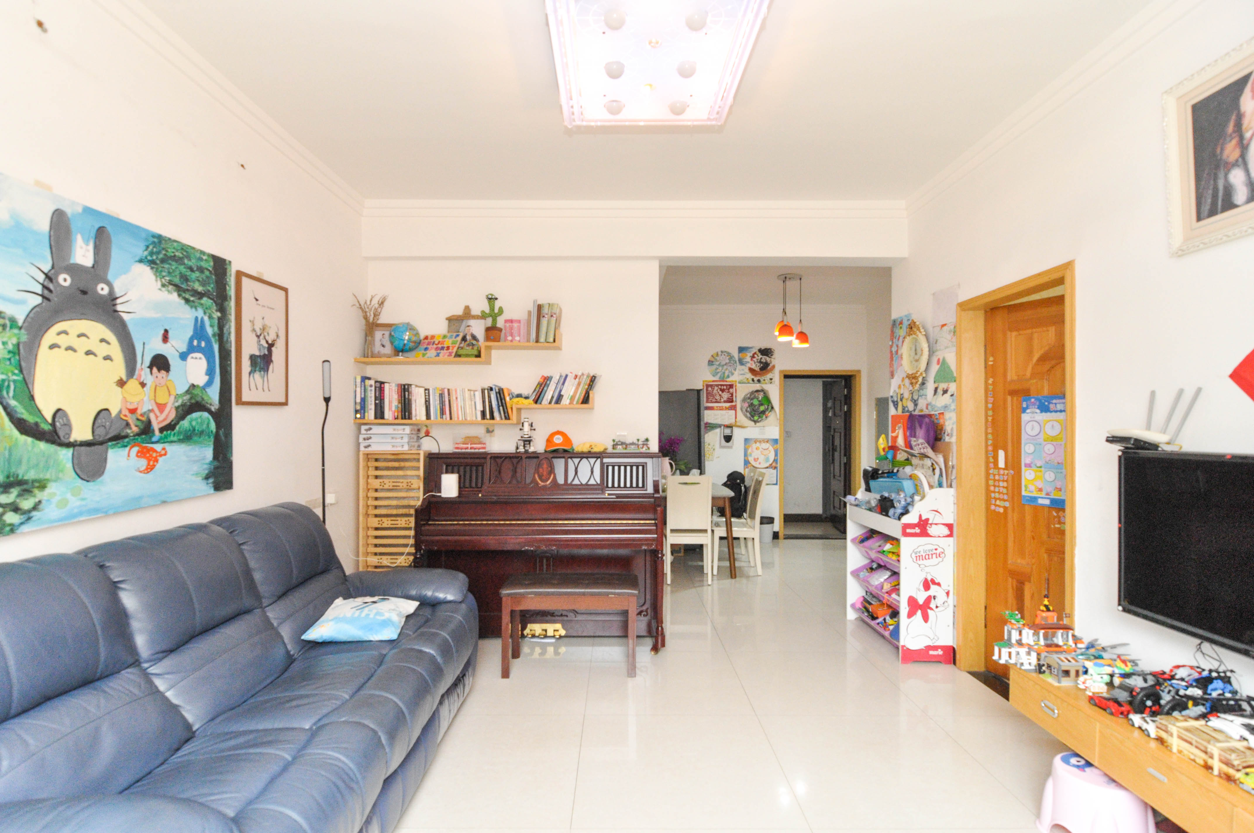 麓谷明珠  2室2厅1卫    76.8万客厅