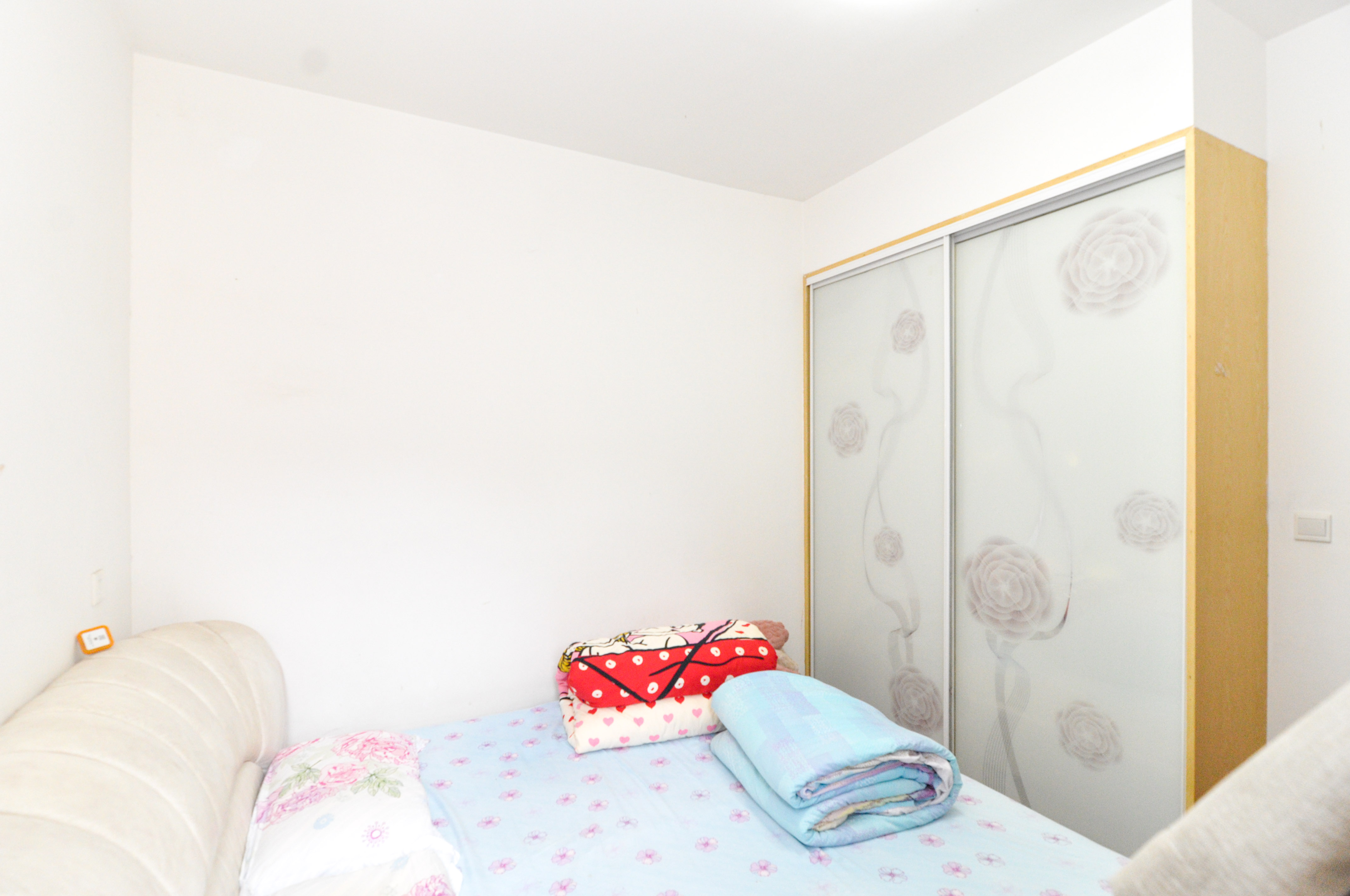 麓谷明珠 2室2厅1卫 76.8万 麓谷明珠 2室2厅1卫 76.8万卧室