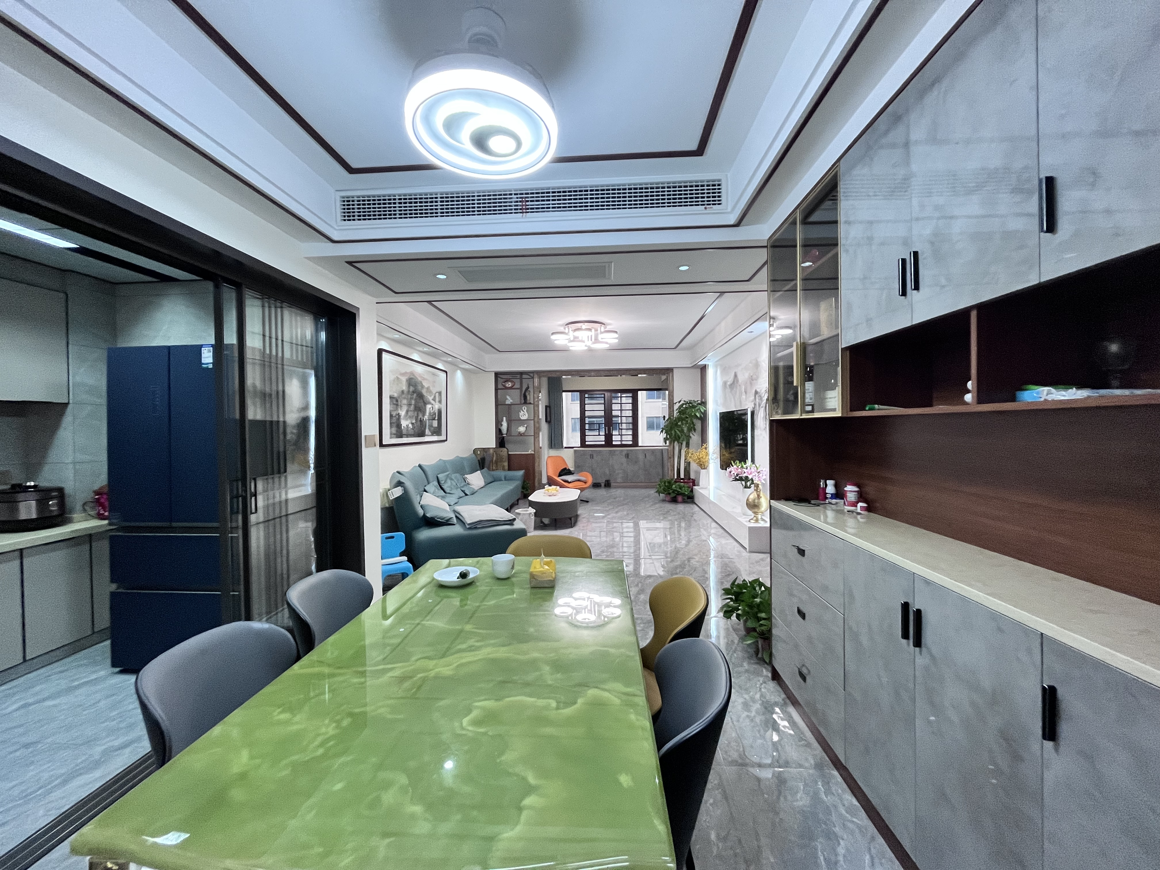 金质颐园  4室2厅2卫    120.0万 金质颐园  4室2厅2卫    120.0万室内图