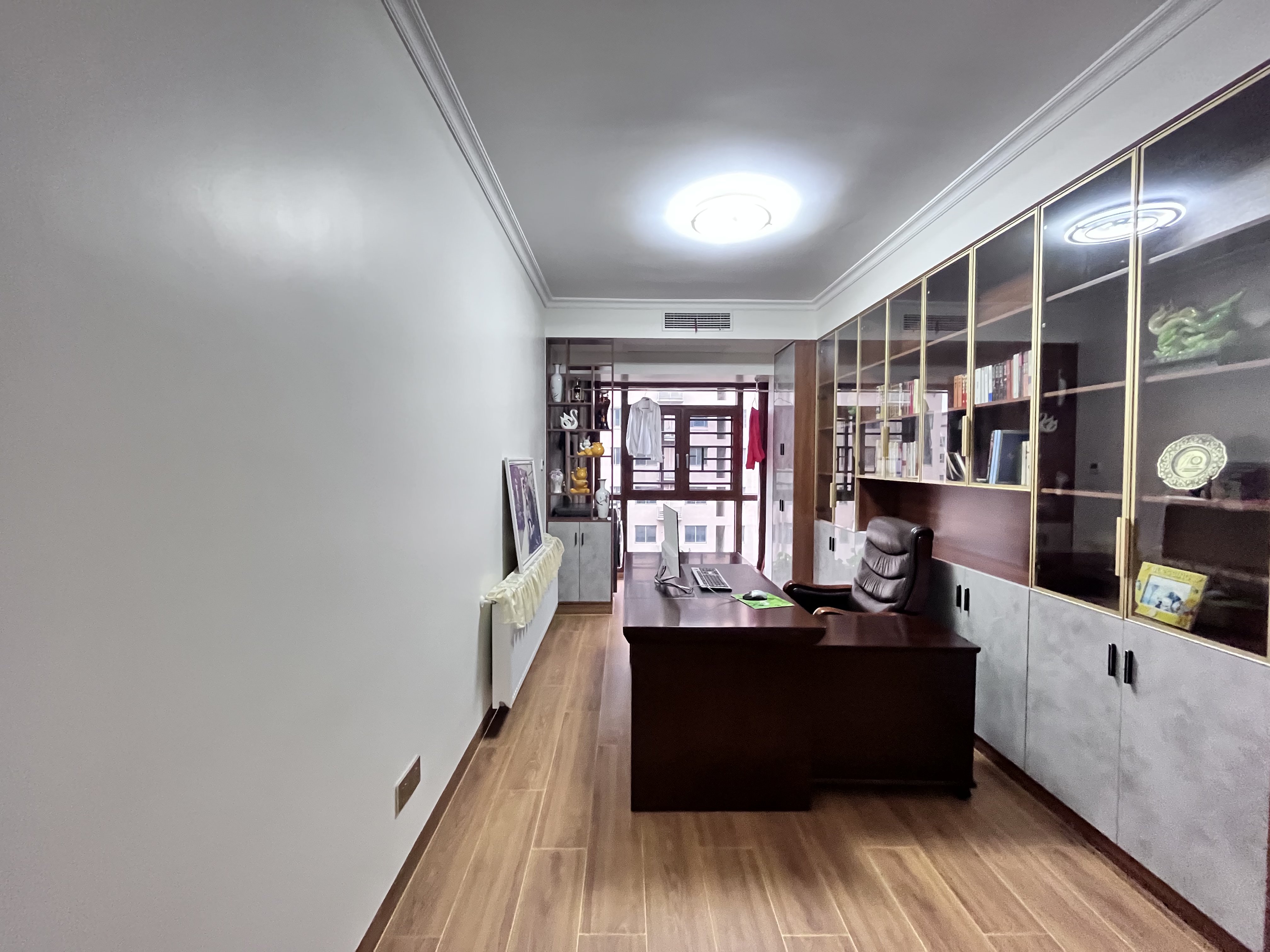 金质颐园  4室2厅2卫    120.0万 金质颐园  4室2厅2卫    120.0万室内图